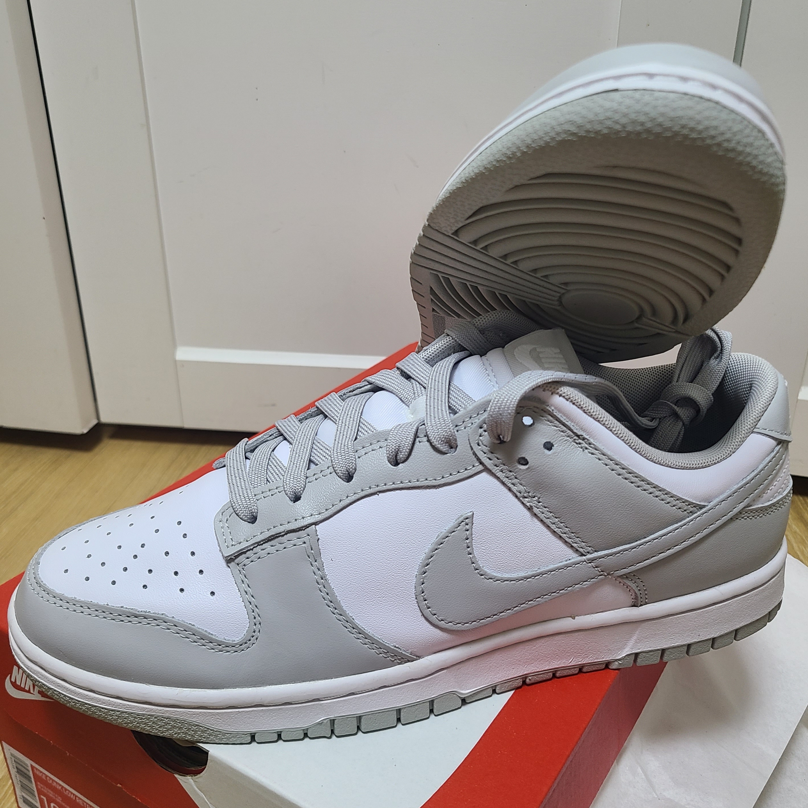 Nike Dunk Low Retro Grey Fog 착용 스타일