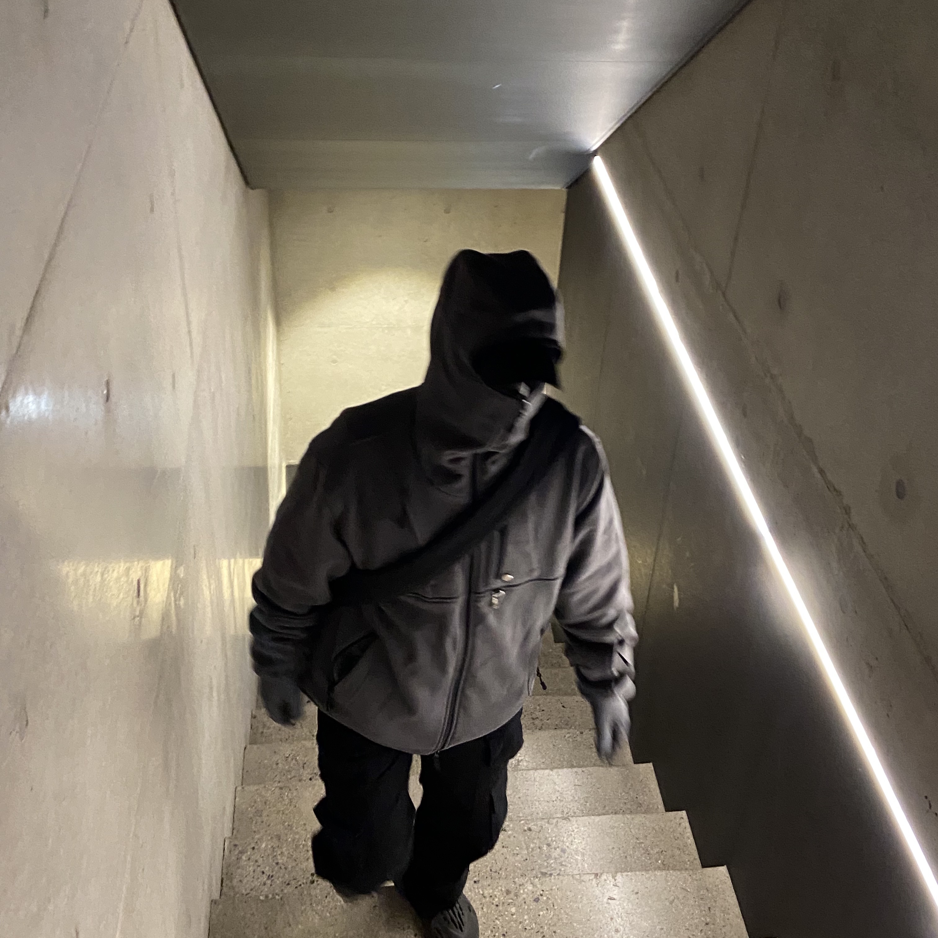 Undermycar Marshall Chest Pocket Balaclava Zip-Up Chimera - 22SS, Yeezy Gap Engineered By Balenciaga Snake Bag Black 착용 스타일 - 2