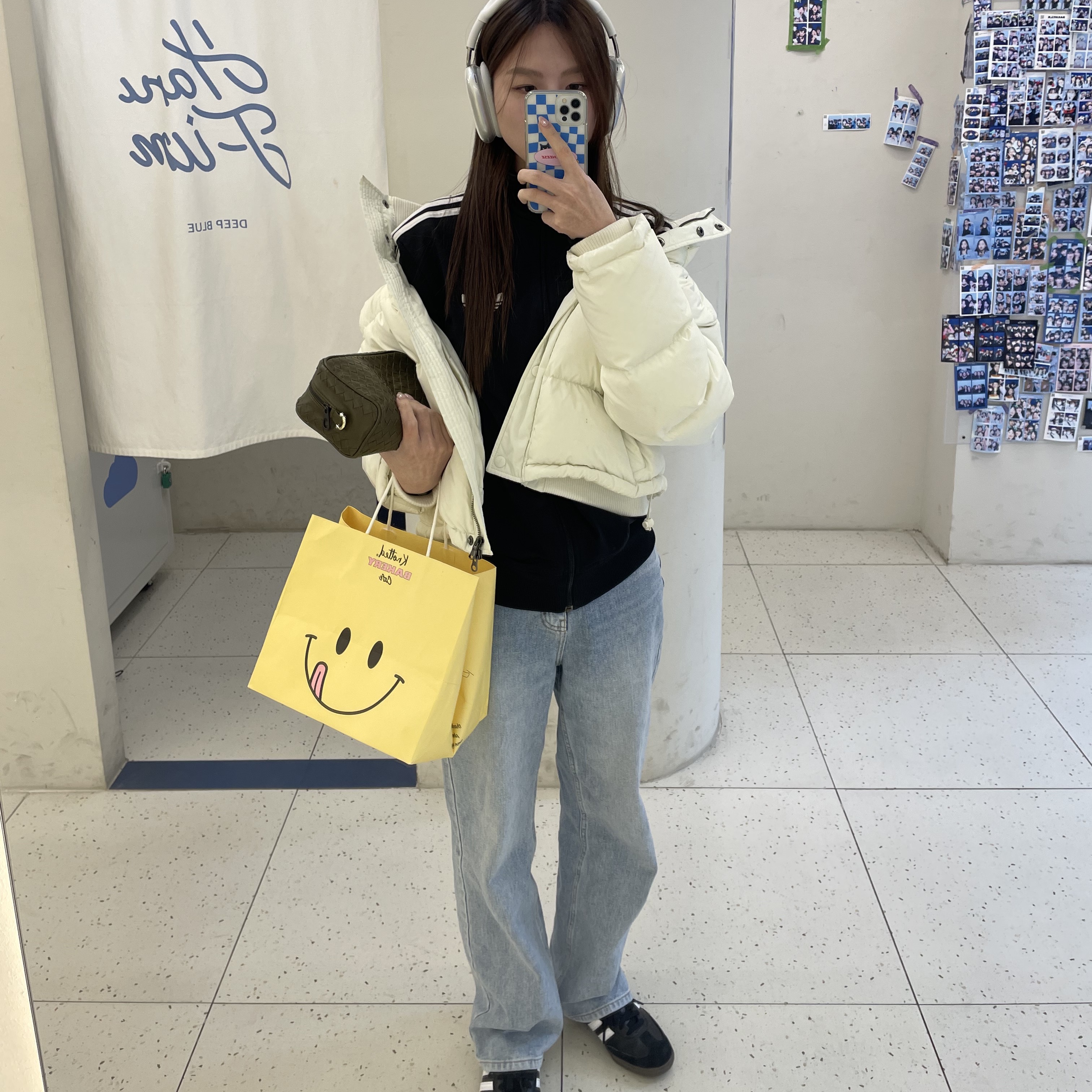Apple AirPods Max Lightning Silver (Korean Ver.), Adidas Samba ADV Black 착용 스타일