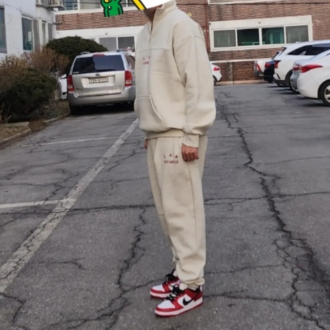IAB Studio Half Zip-Up Oatmeal Burgundy, IAB Studio Sweatpants Oatmeal Burgundy - 23SS 착용 스타일 - 2
