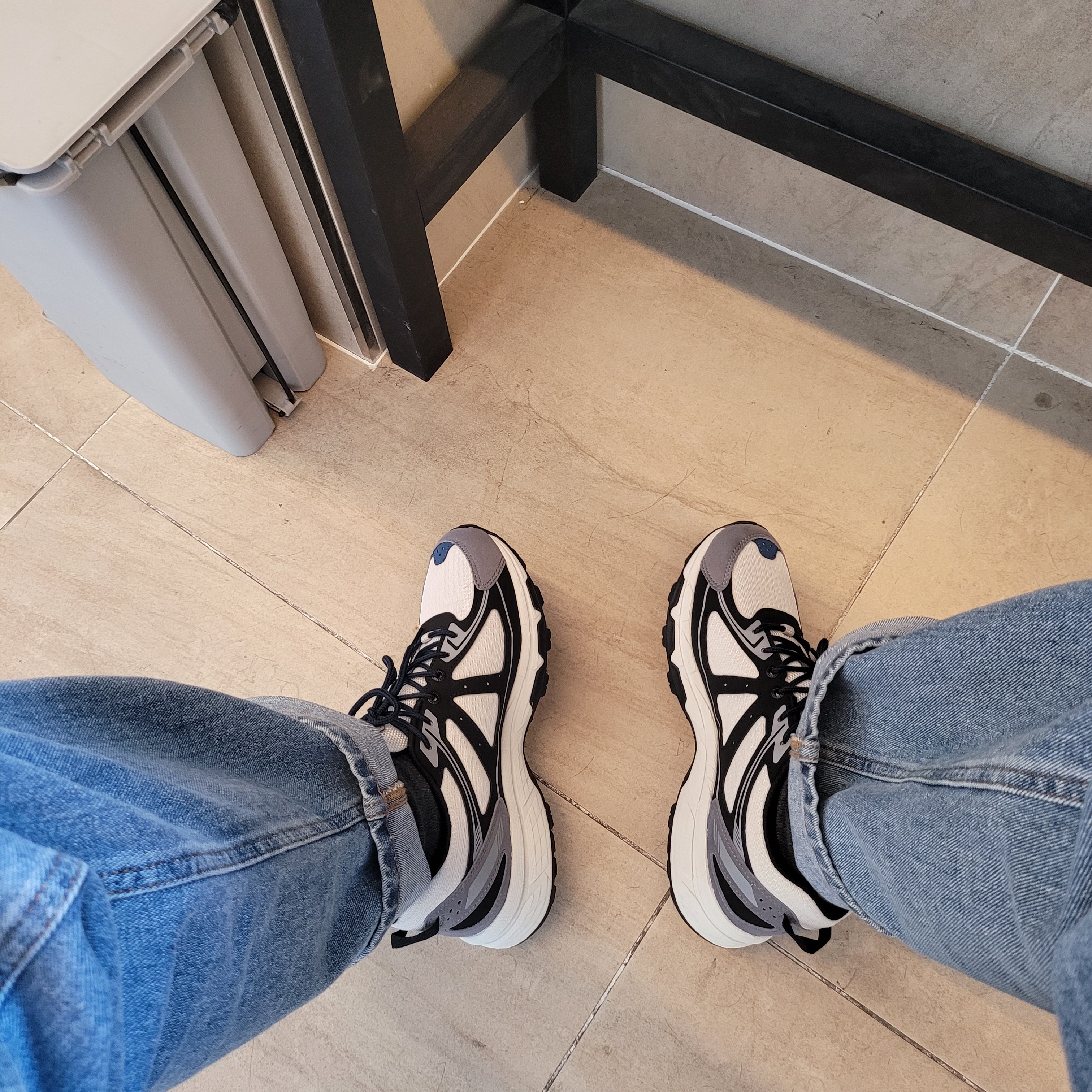 Asics Gel-Venture 6 SPS Glacier Grey 착용 스타일