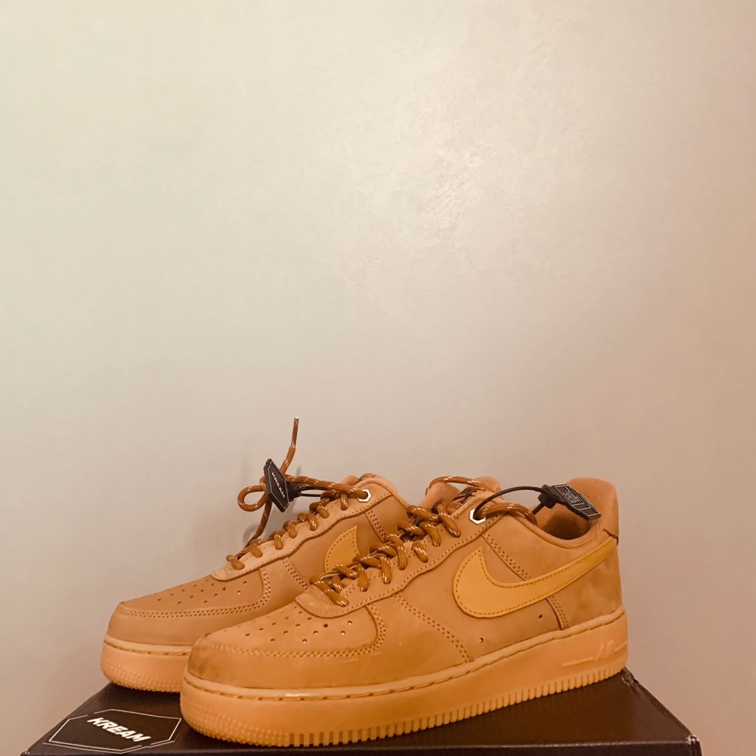 Nike Air Force 1 '07 WB Flax 착용 스타일