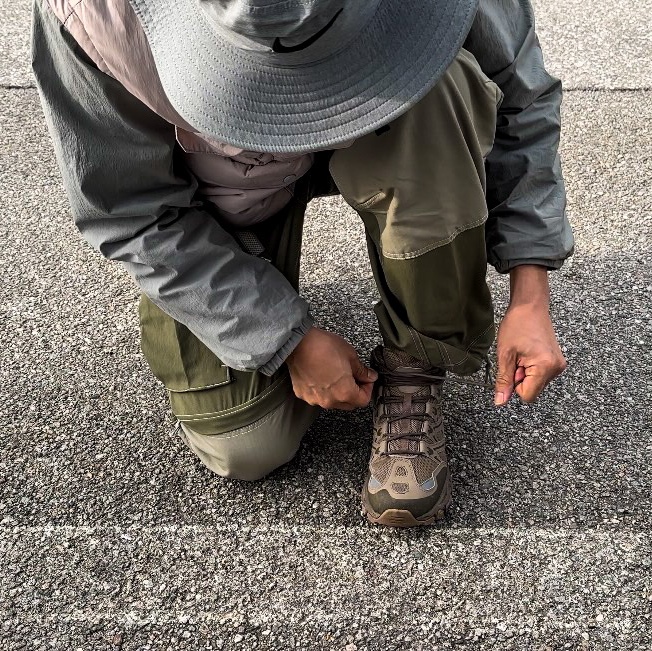 Nike ACG Smith Summit Cargo Pants Medium Olive - US/EU 착용 스타일 - 5