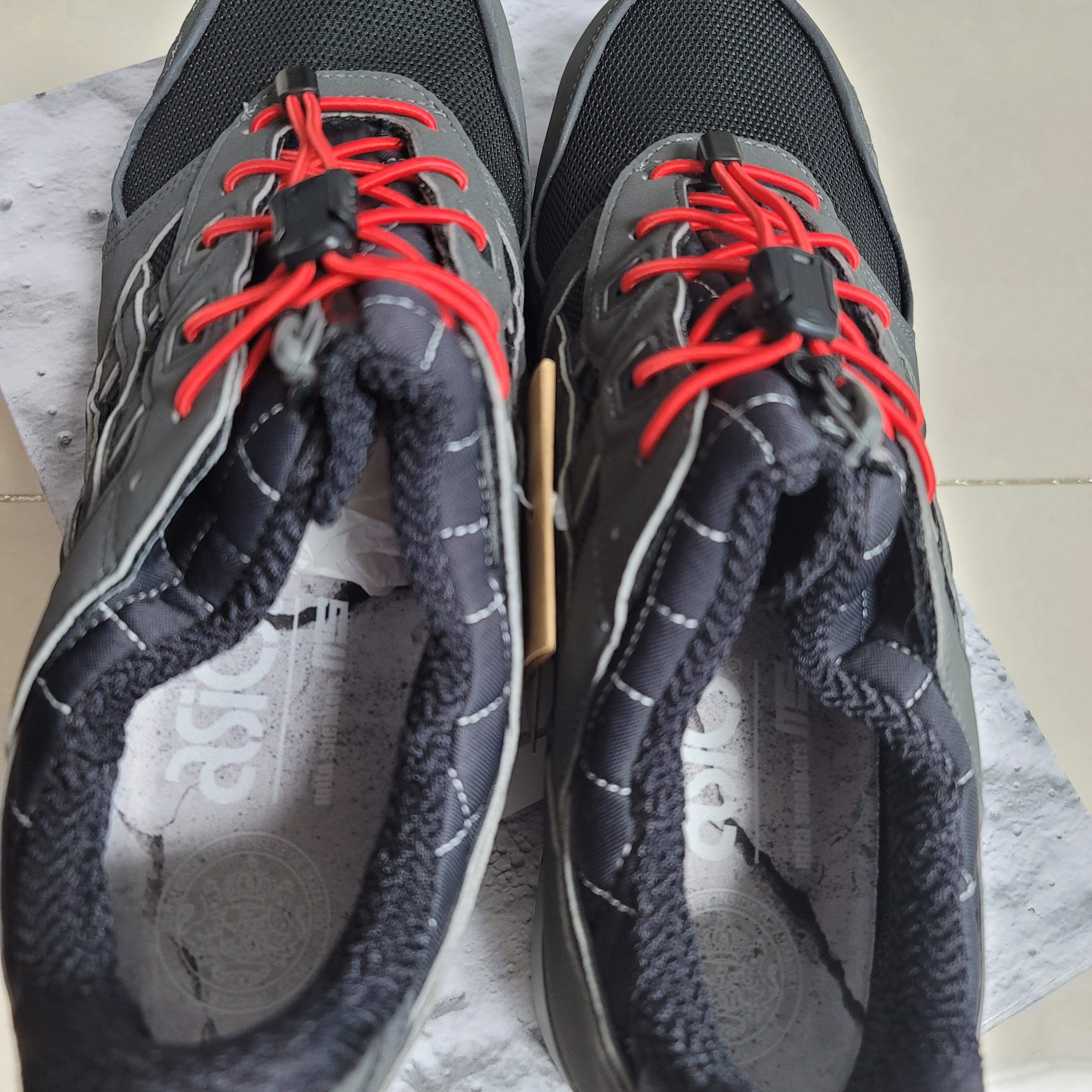 Asics x Bal x Mita Sneakers Gel-Lyte III OG Gore-Tex Gunmetal Black 착용 스타일 - 4