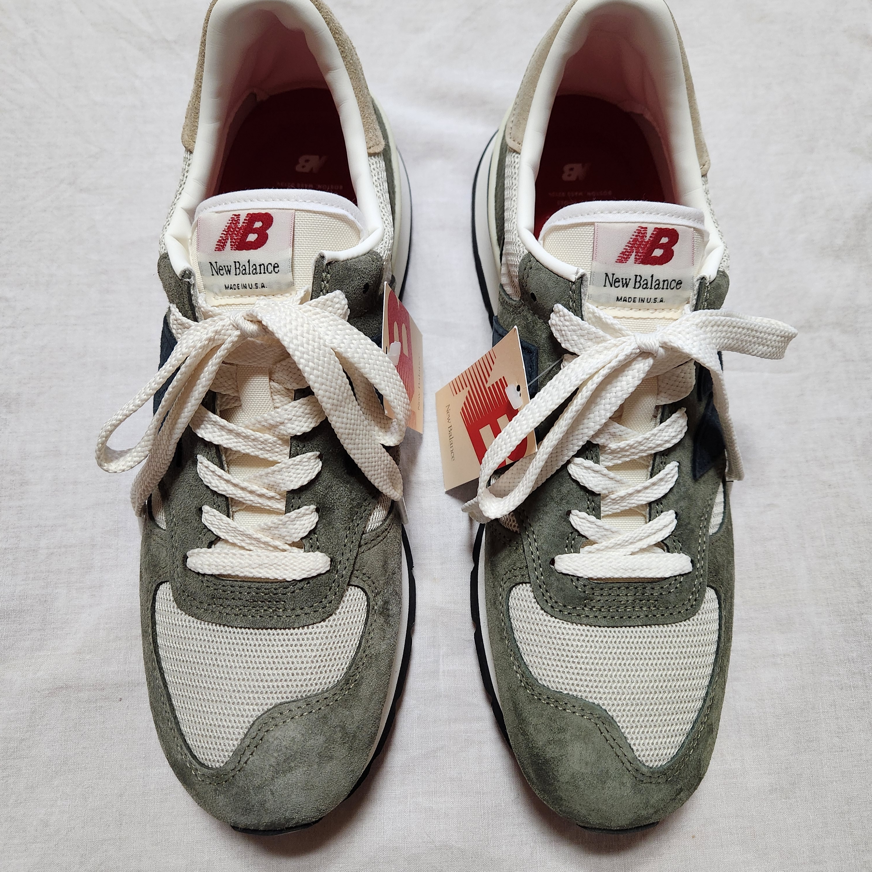 New Balance 990v1 Made in USA Olive 착용 스타일 - 3