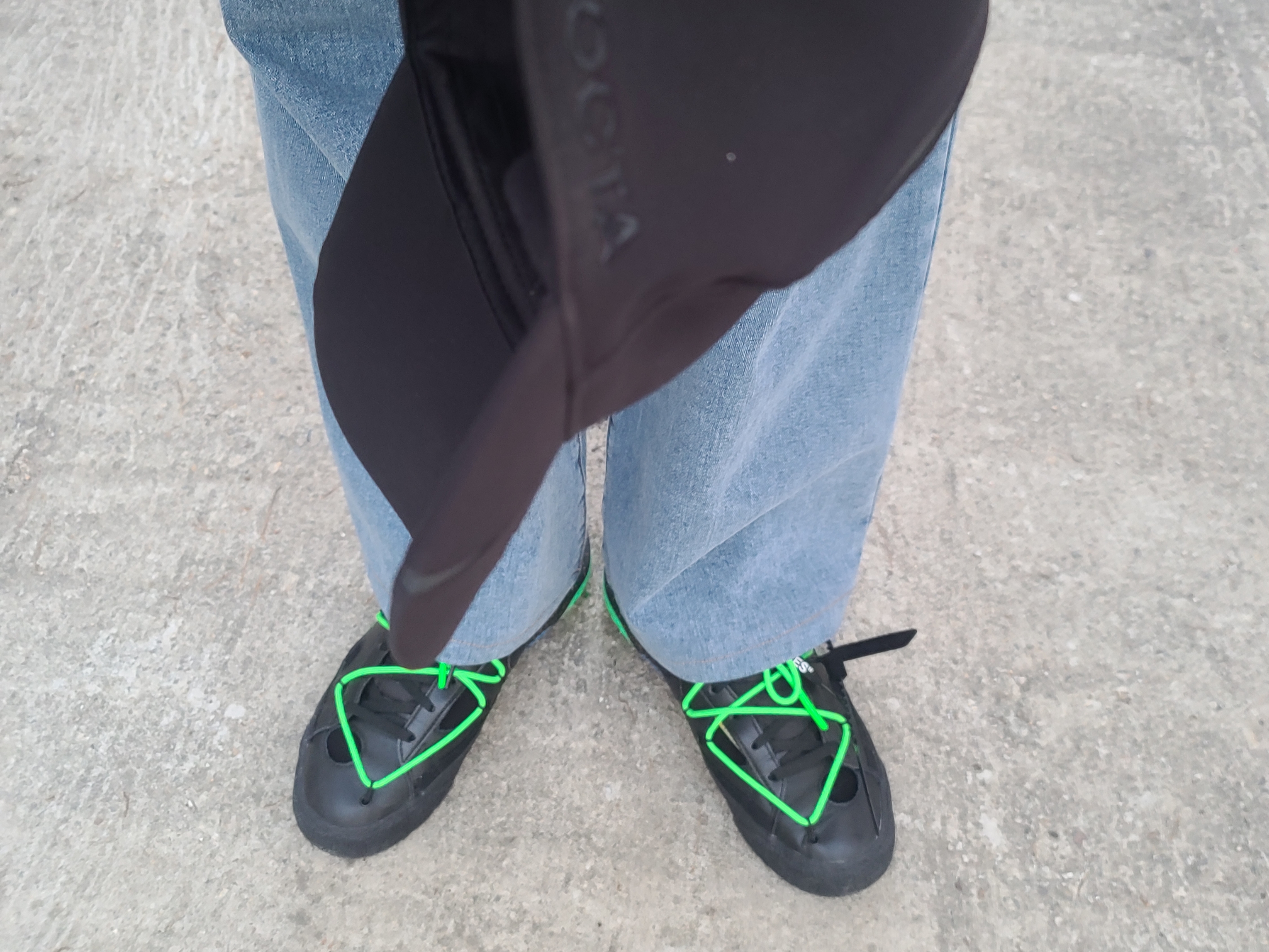 Nike x Off-White Blazer Low '77 Black and Electro Green, Nike x Drake Nocta NRG AU L91 Cap 착용 스타일 - 2