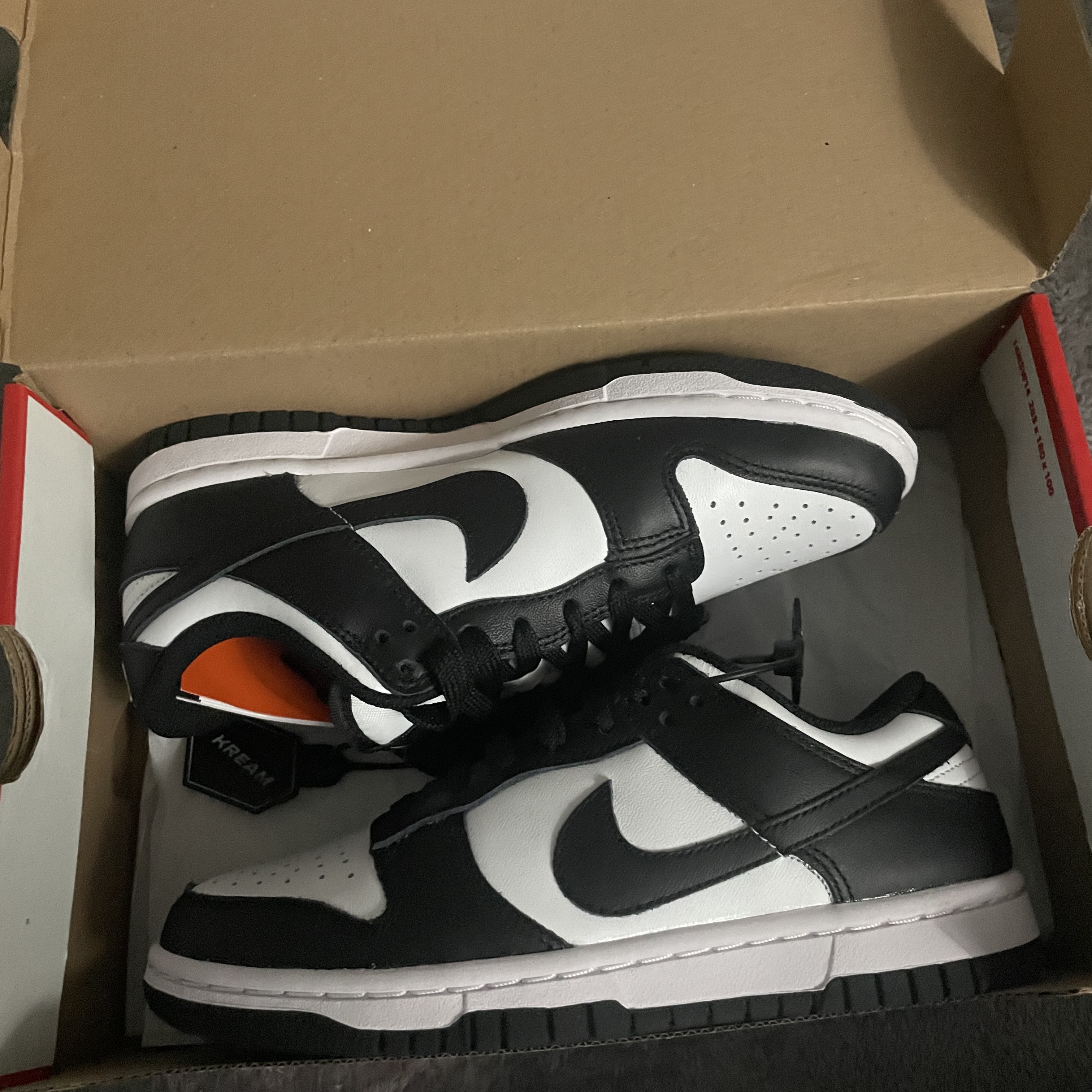 (W) Nike Dunk Low Black 착용 스타일