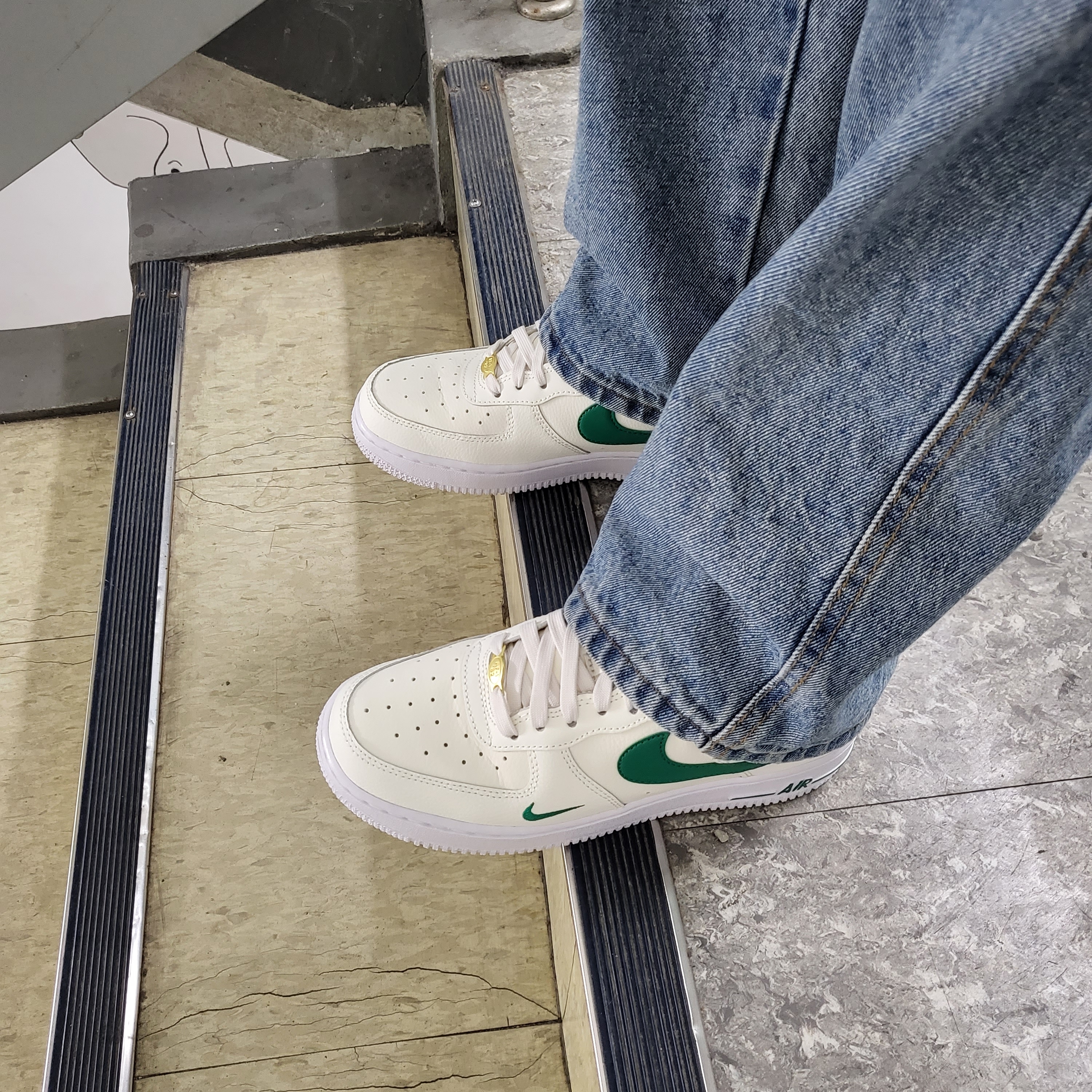 (W) Nike Air Force 1 '07 SE 40th Anniversary Join Forces Sail Malachite 착용 스타일