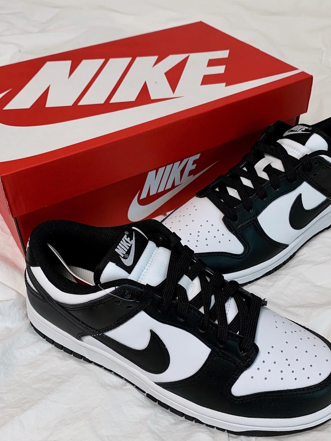 (W) Nike Dunk Low Black, Nike Dunk Low Retro University Blue 착용 스타일 - 4