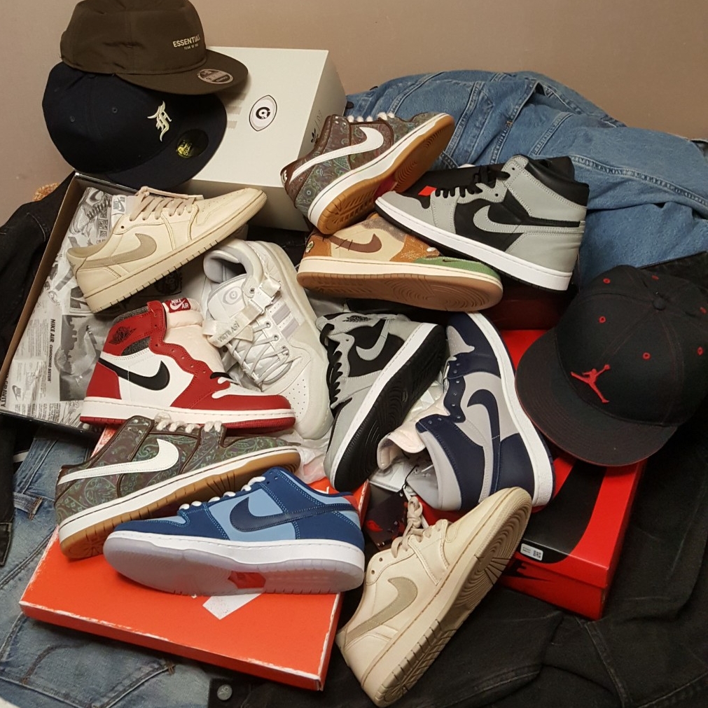 Jordan 1 Retro High OG Chicago 2022, (W) Jordan 1 Low OG Neutral Grey 착용 스타일 - 1