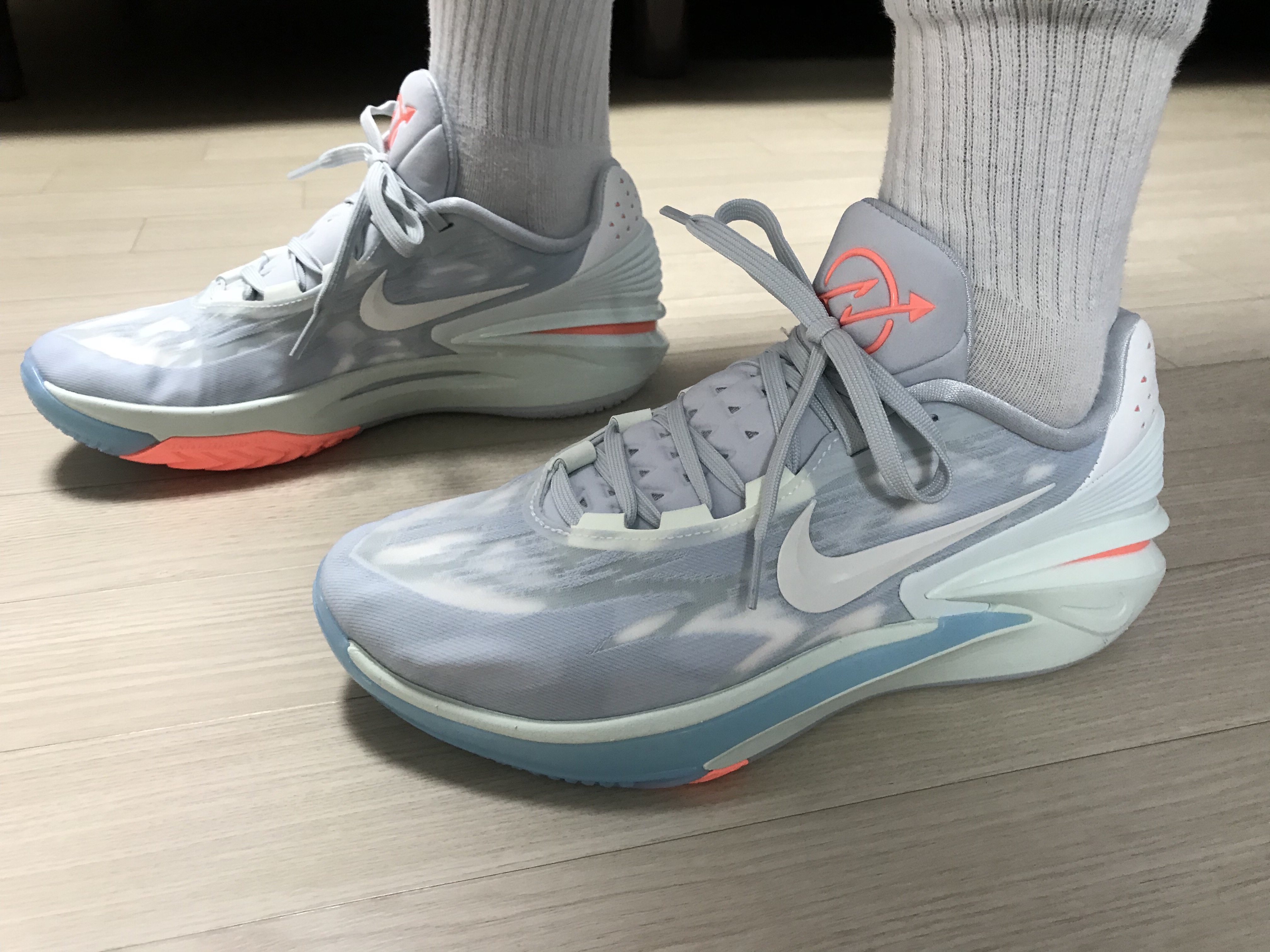 Nike Air Zoom GT Cut 2 Light Blue Aura Orange 착용 스타일 - 2
