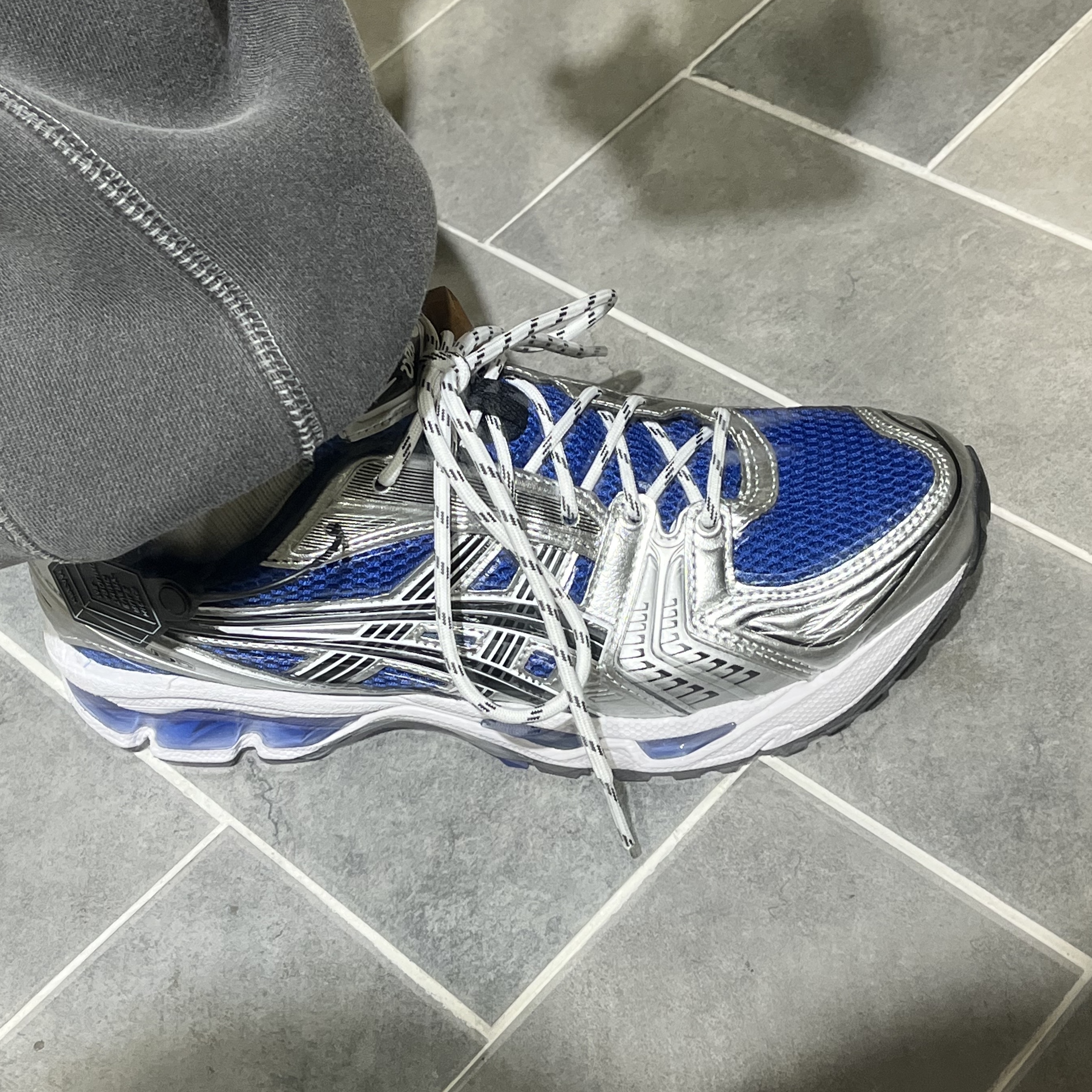 Asics Gel-Kayano 14 Monaco Blue Black 착용 스타일