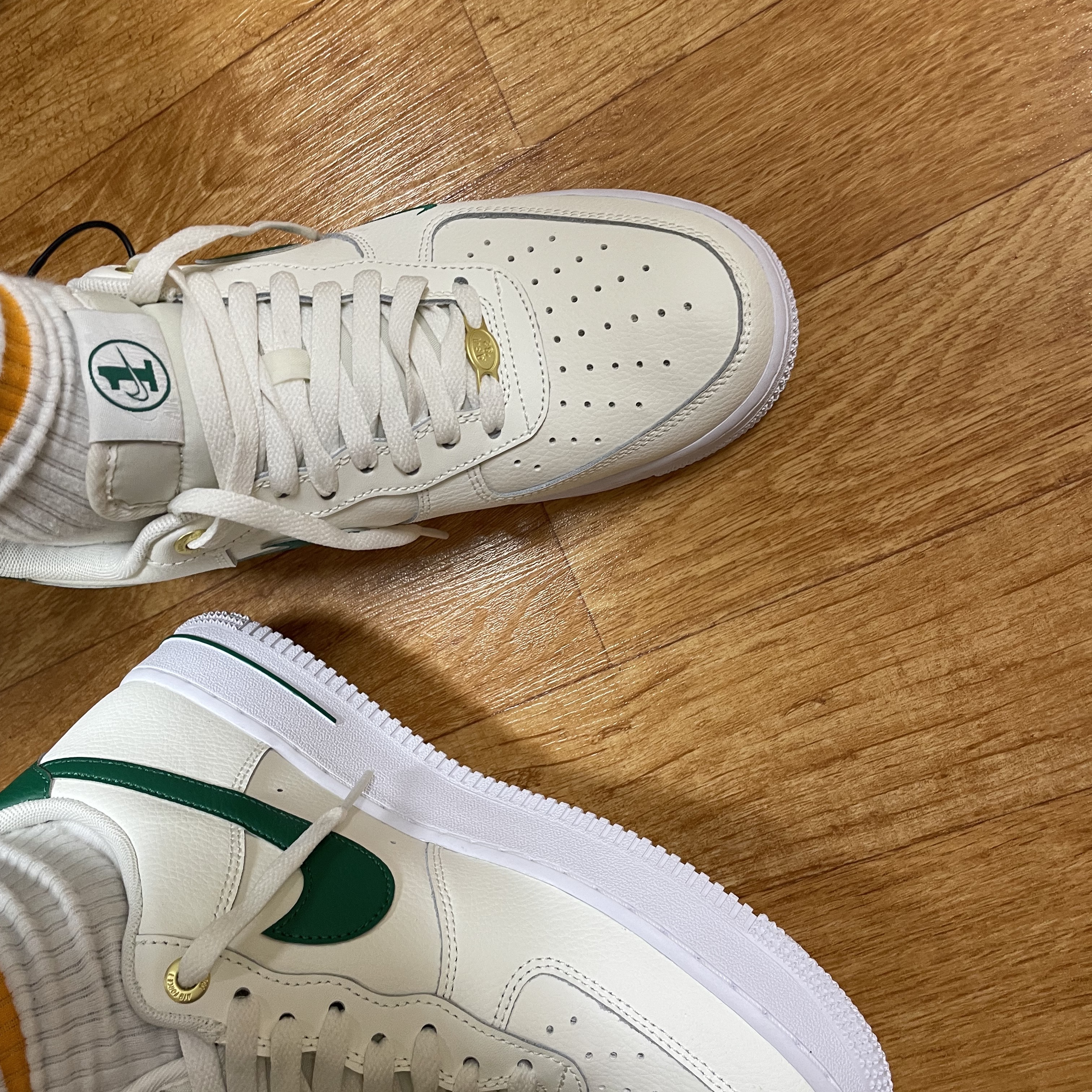 Nike Air Force 1 '07 LV8 40th Anniversary Join Forces Sail Malachite 착용 스타일 - 3