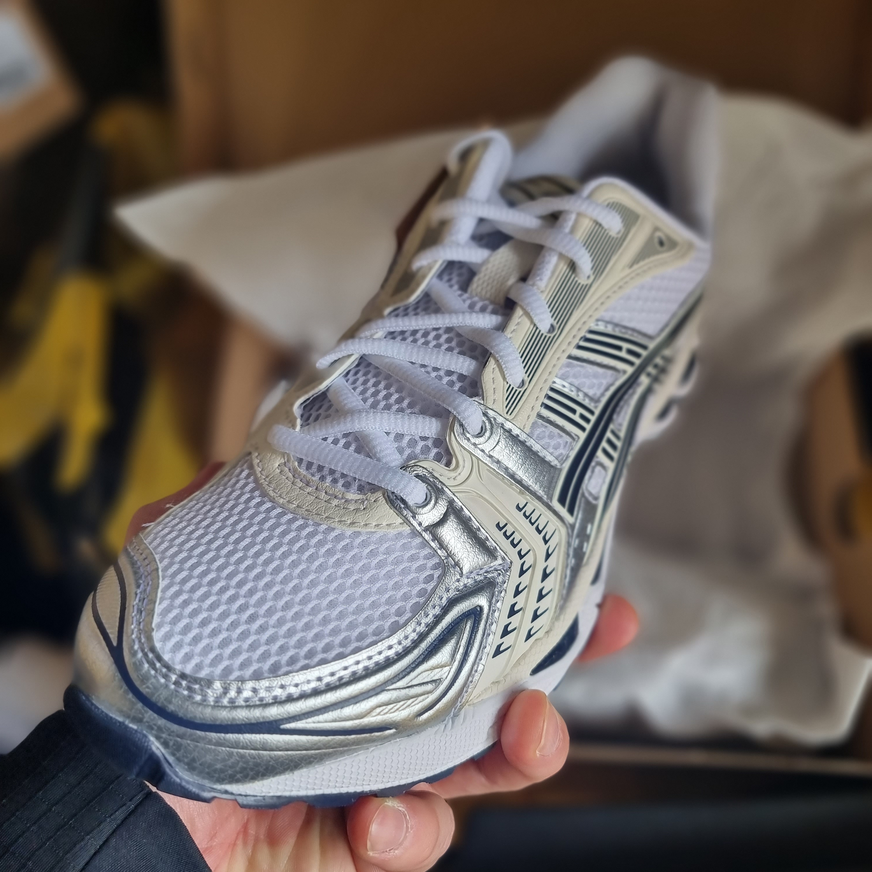 (W) Asics Gel-Kayano 14 White Midnight 착용 스타일 - 2