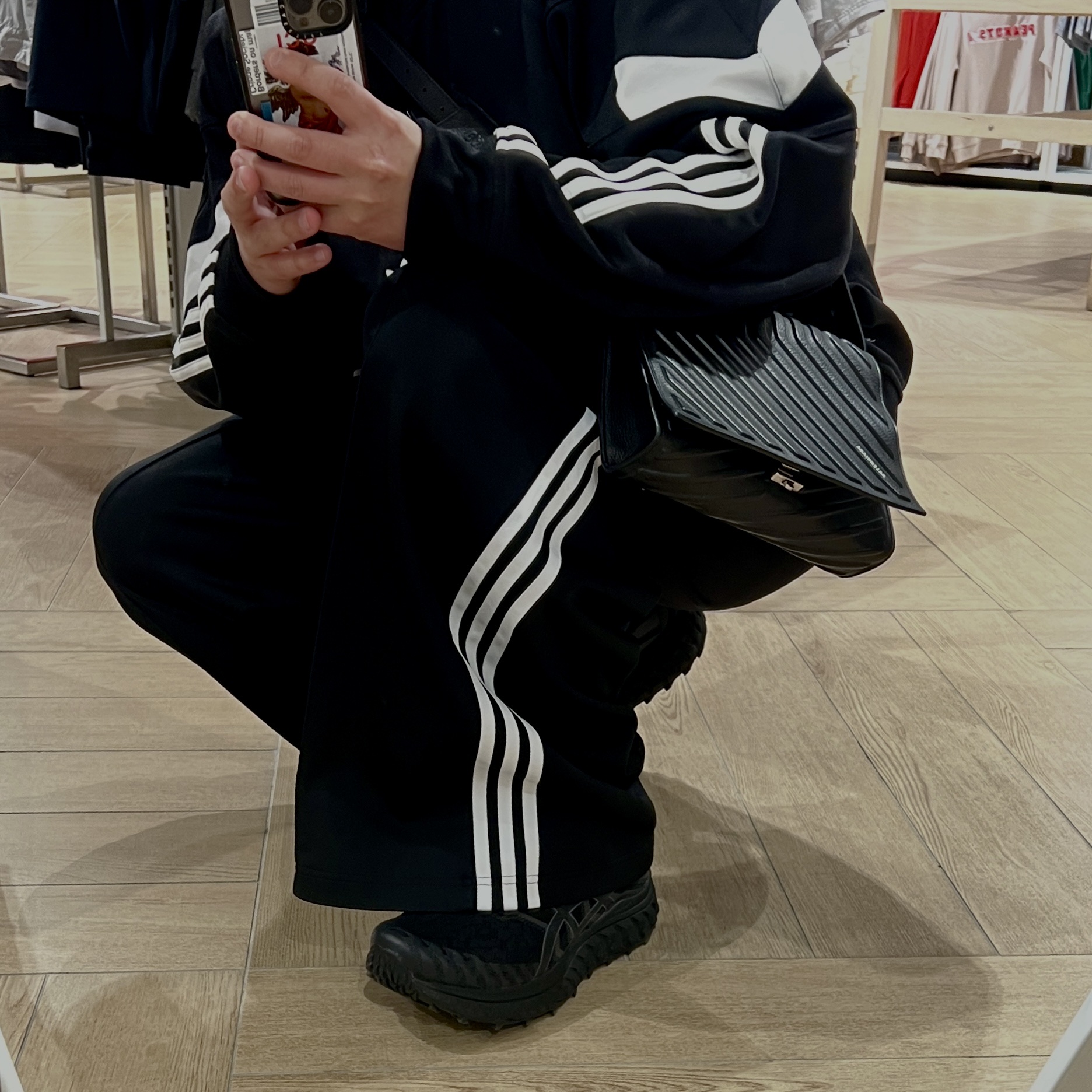 Asics Trabuco Max Black 착용 스타일