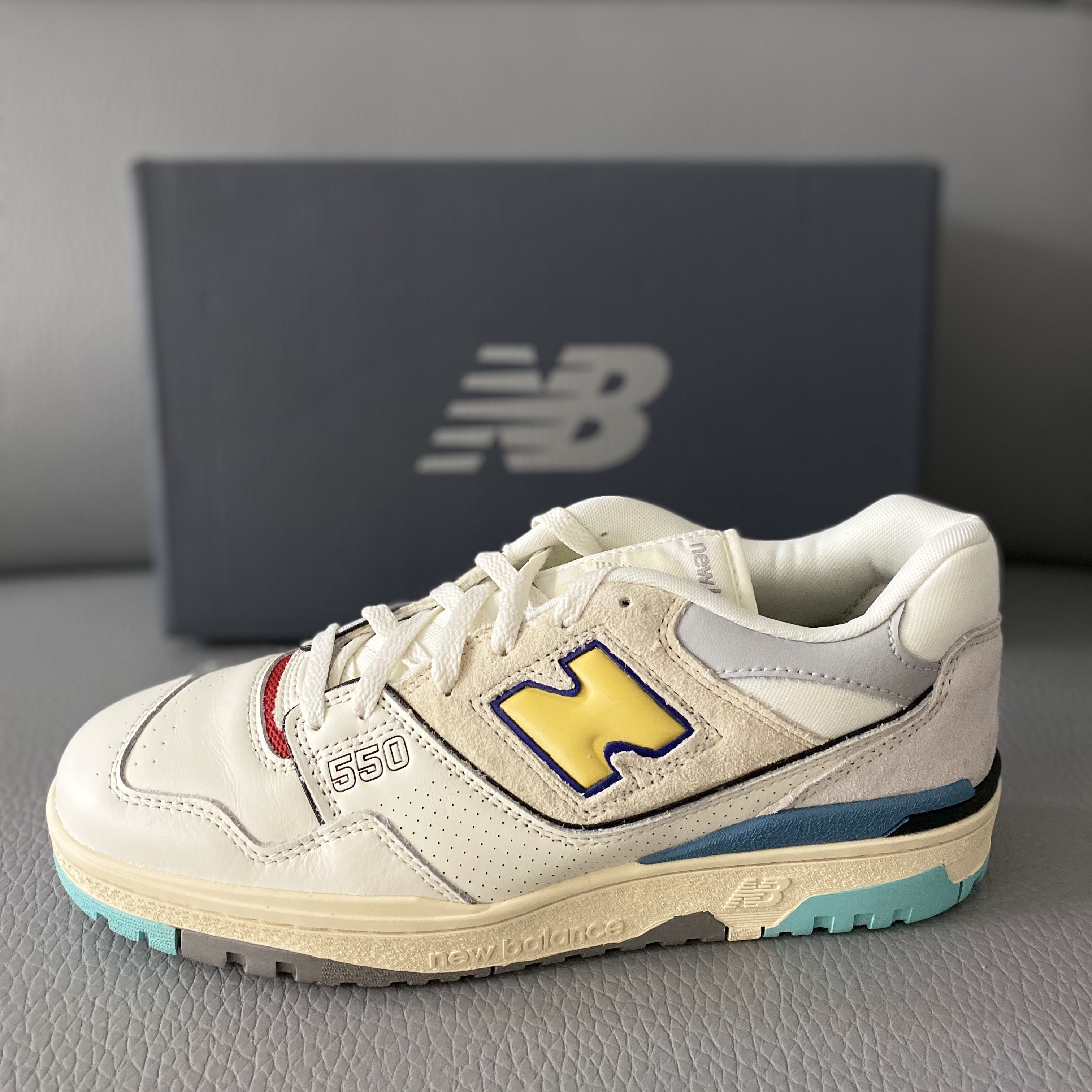New Balance 550 Sea Salt Yellow - 2E Wide 착용 스타일