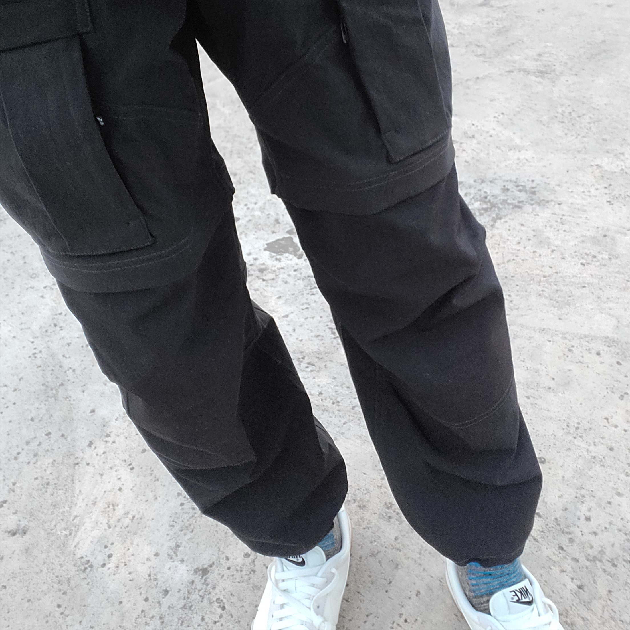 Nike ACG Smith Summit Cargo Pants Black Summit White - Asia 착용 스타일