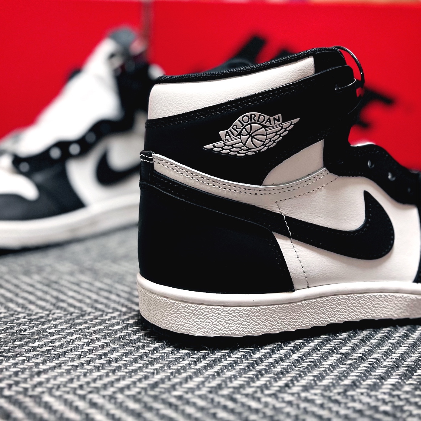 Jordan 1 High 85 Black White 착용 스타일 - 4
