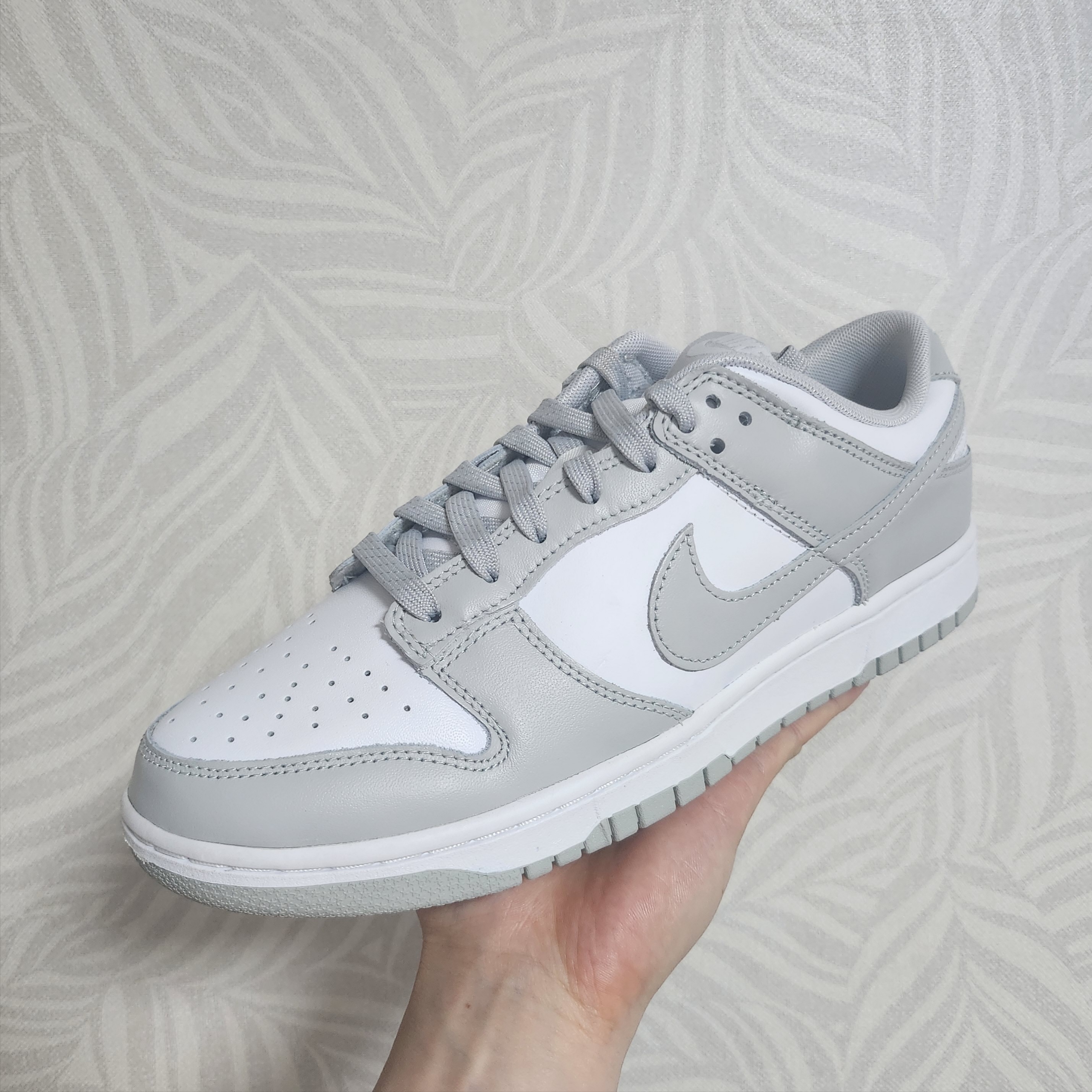Nike Dunk Low Retro Grey Fog 착용 스타일 - 1
