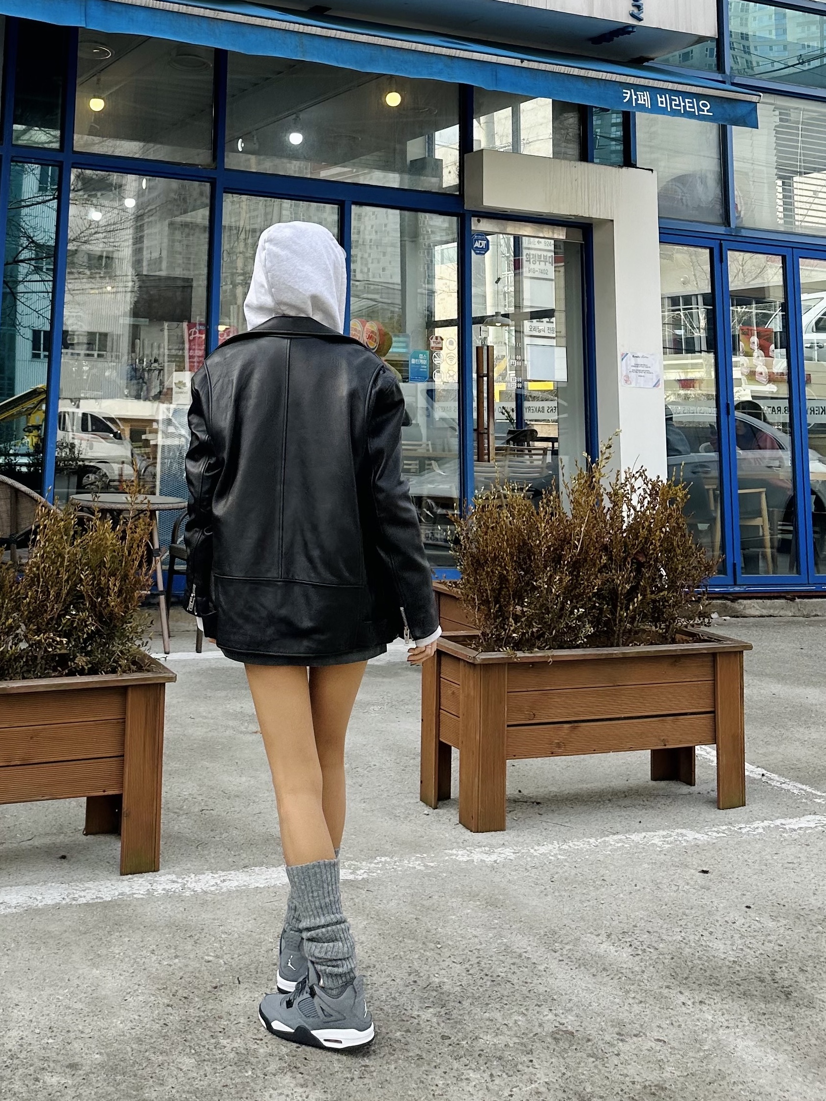 Jordan 4 Retro Cool Grey 2019, Stussy World Tour Zip Hoodie Ash Heather 2022 착용 스타일 - 2