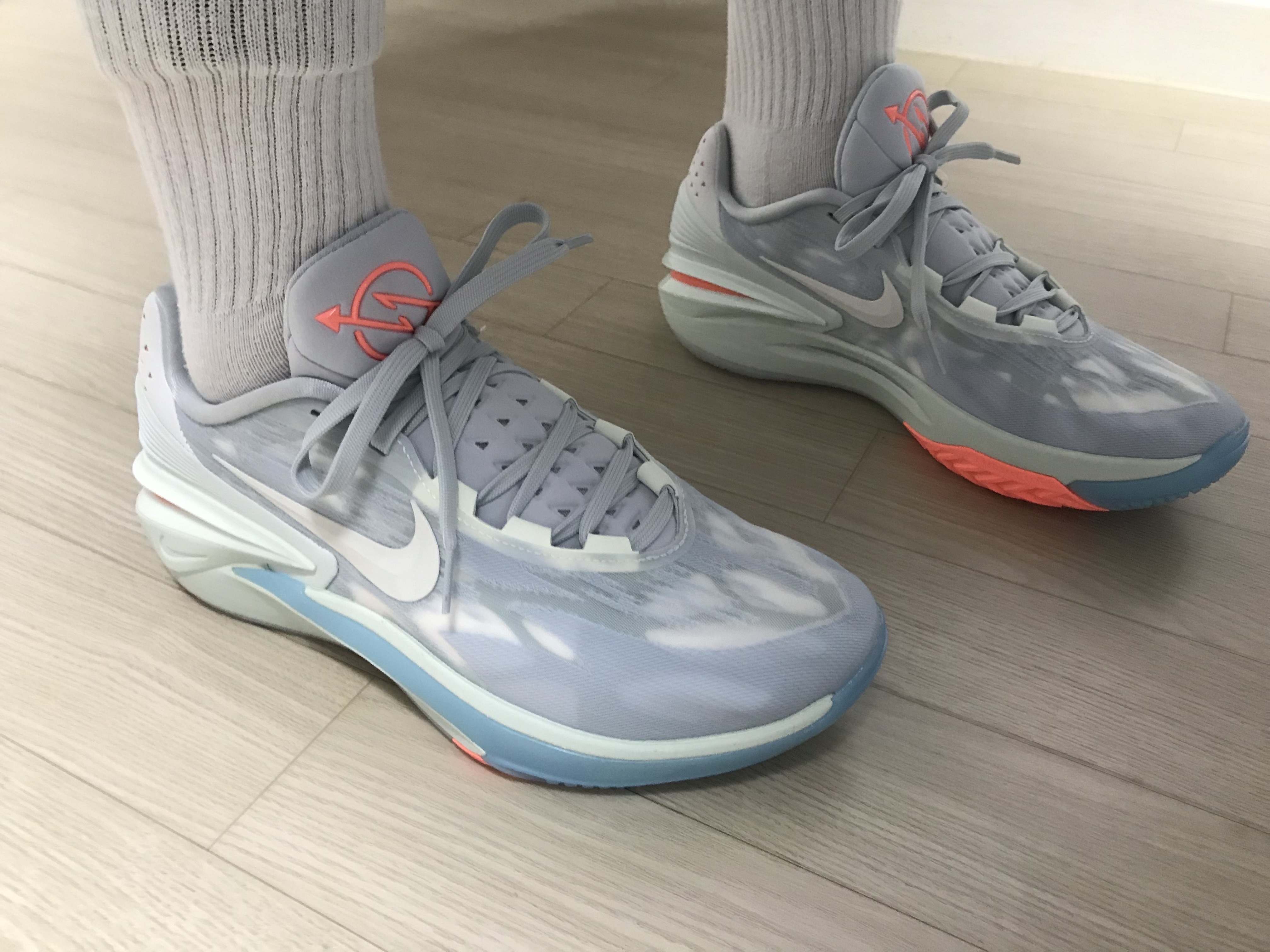 Nike Air Zoom GT Cut 2 Light Blue Aura Orange 착용 스타일 - 1