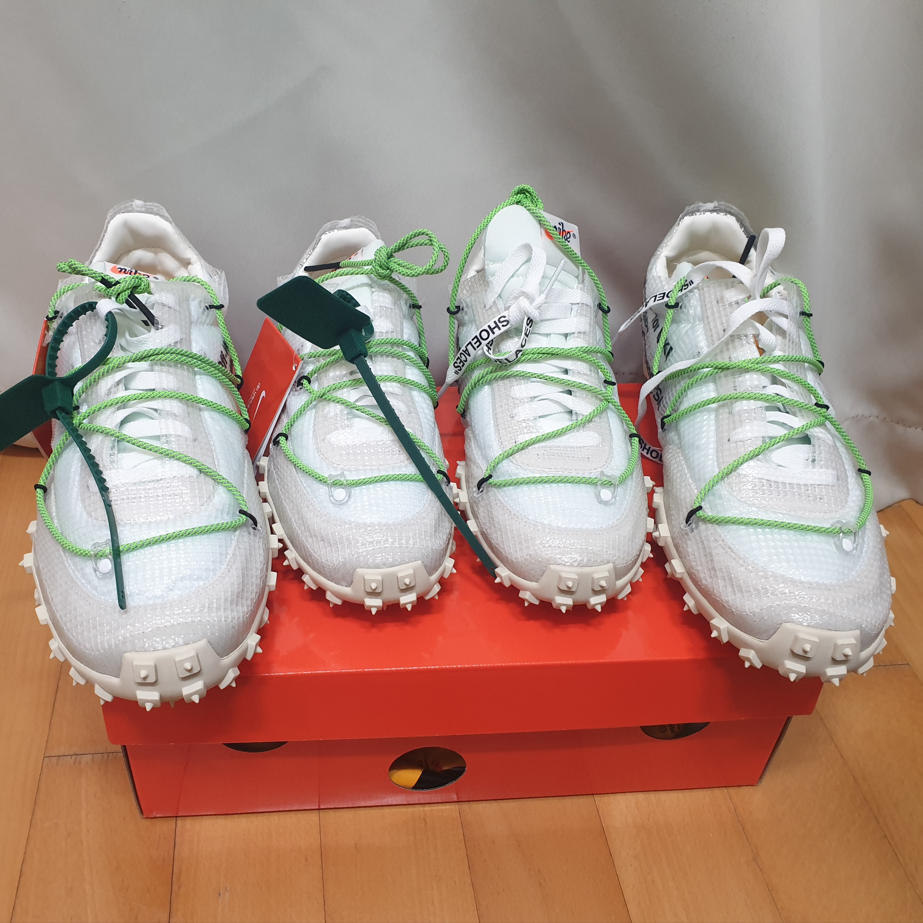 (W) Nike x Off-White Waffle Racer White 착용 스타일