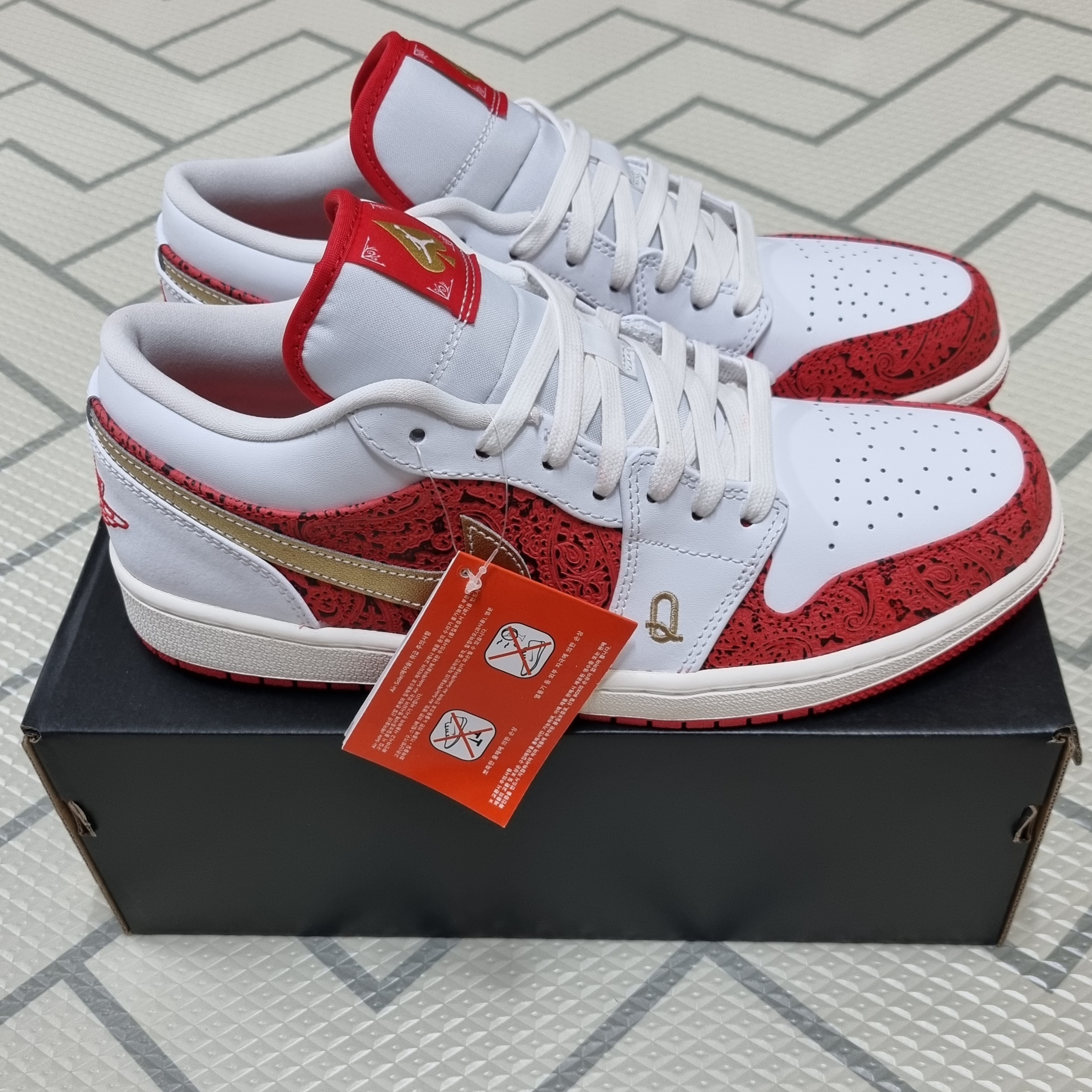 Jordan 1 Low SE Spades 착용 스타일
