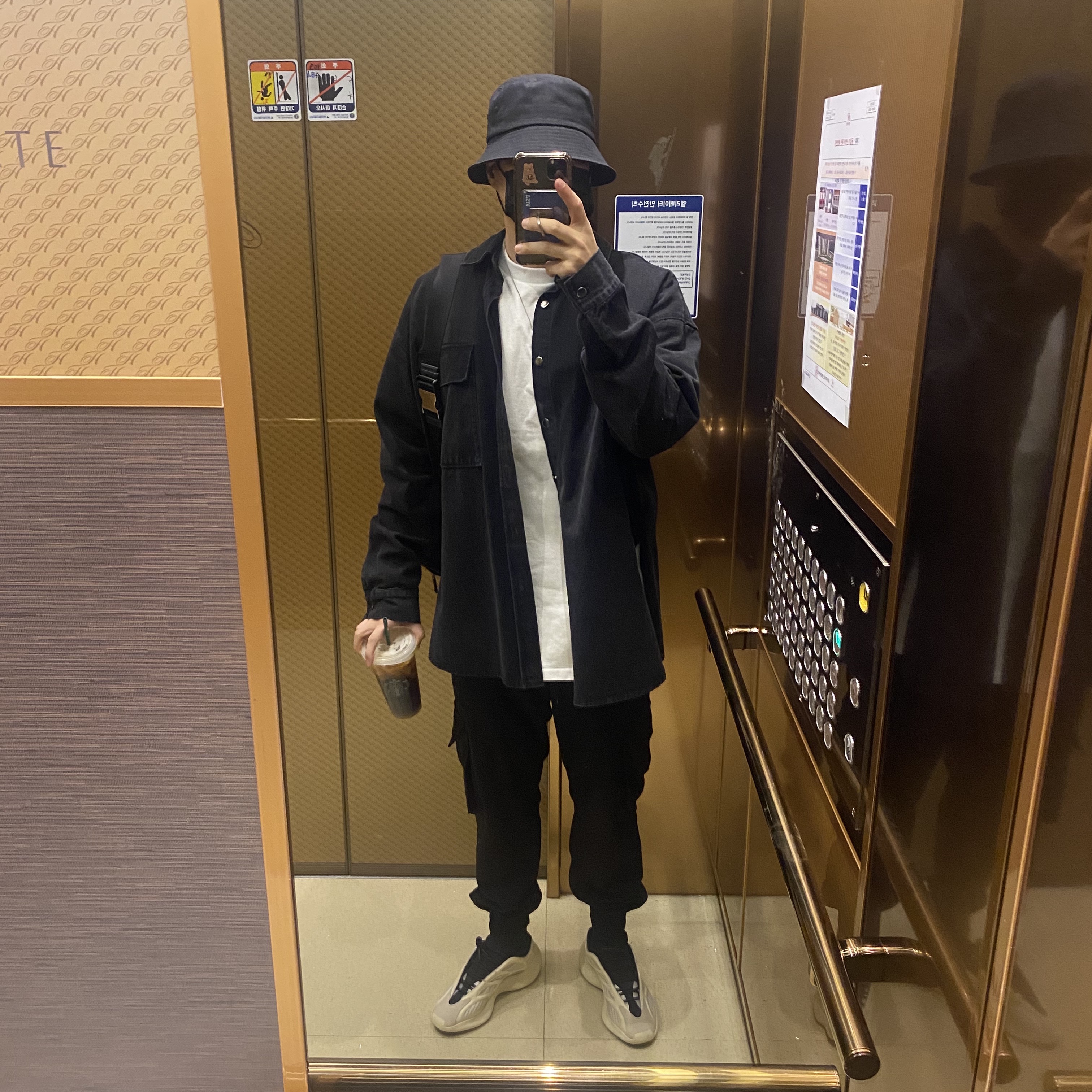 Adidas Yeezy 700 V3 Azael 2022/2023 착용 스타일