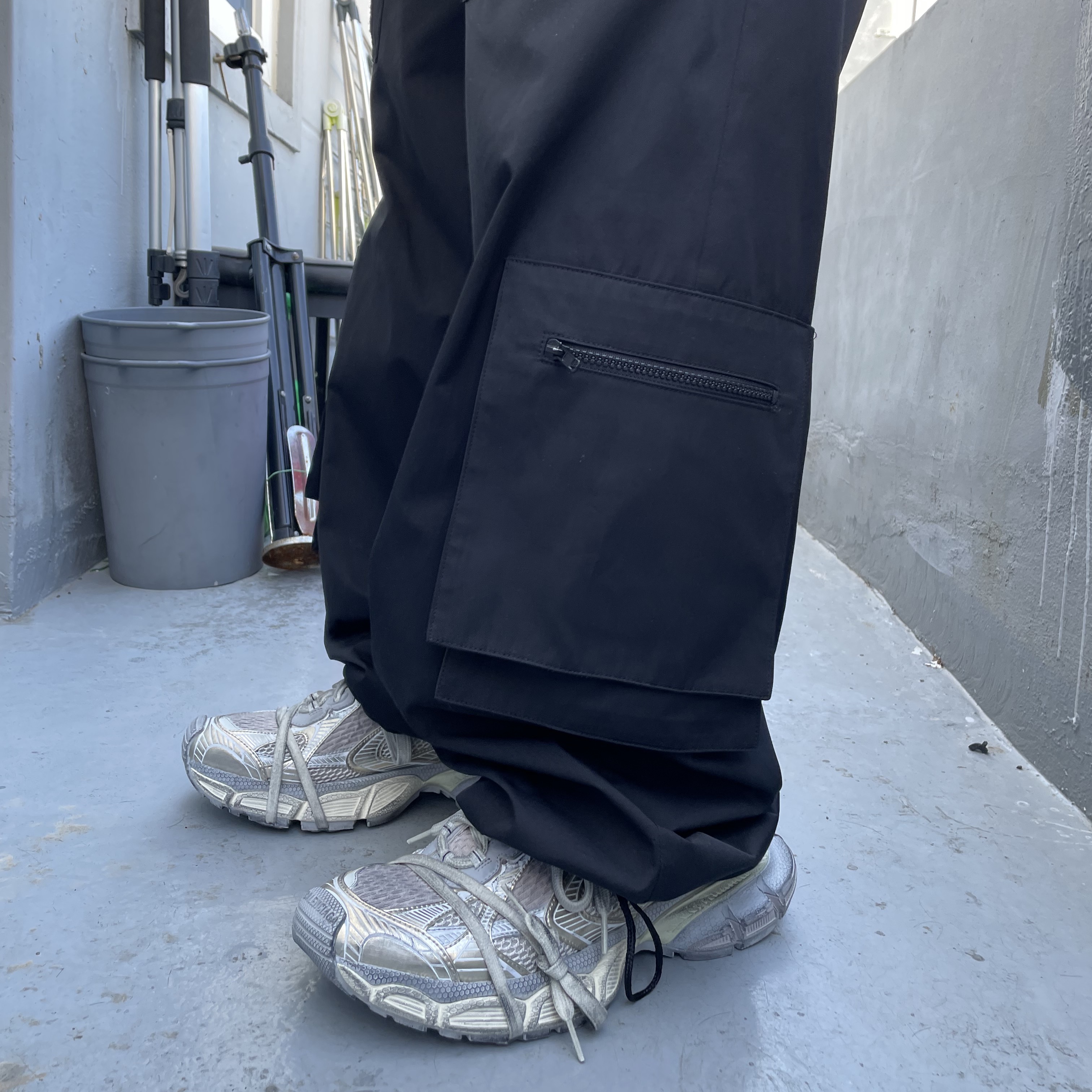 Balenciaga 3XL Sneakers Light Beige 착용 스타일 - 1