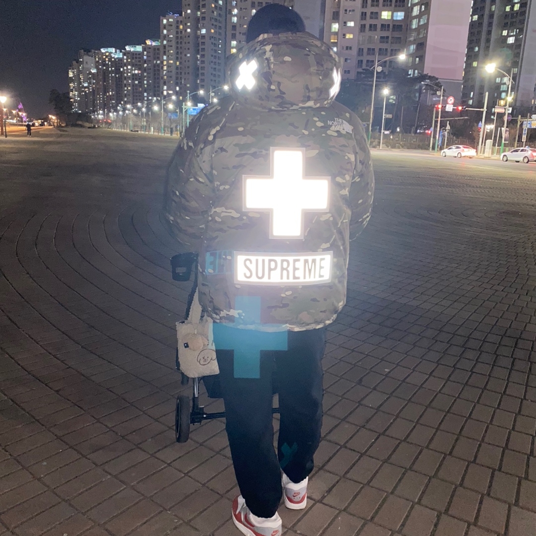 Supreme x The North Face Summit Series Rescue Baltoro Jacket Multi Camo - 22SS 착용 스타일 - 3