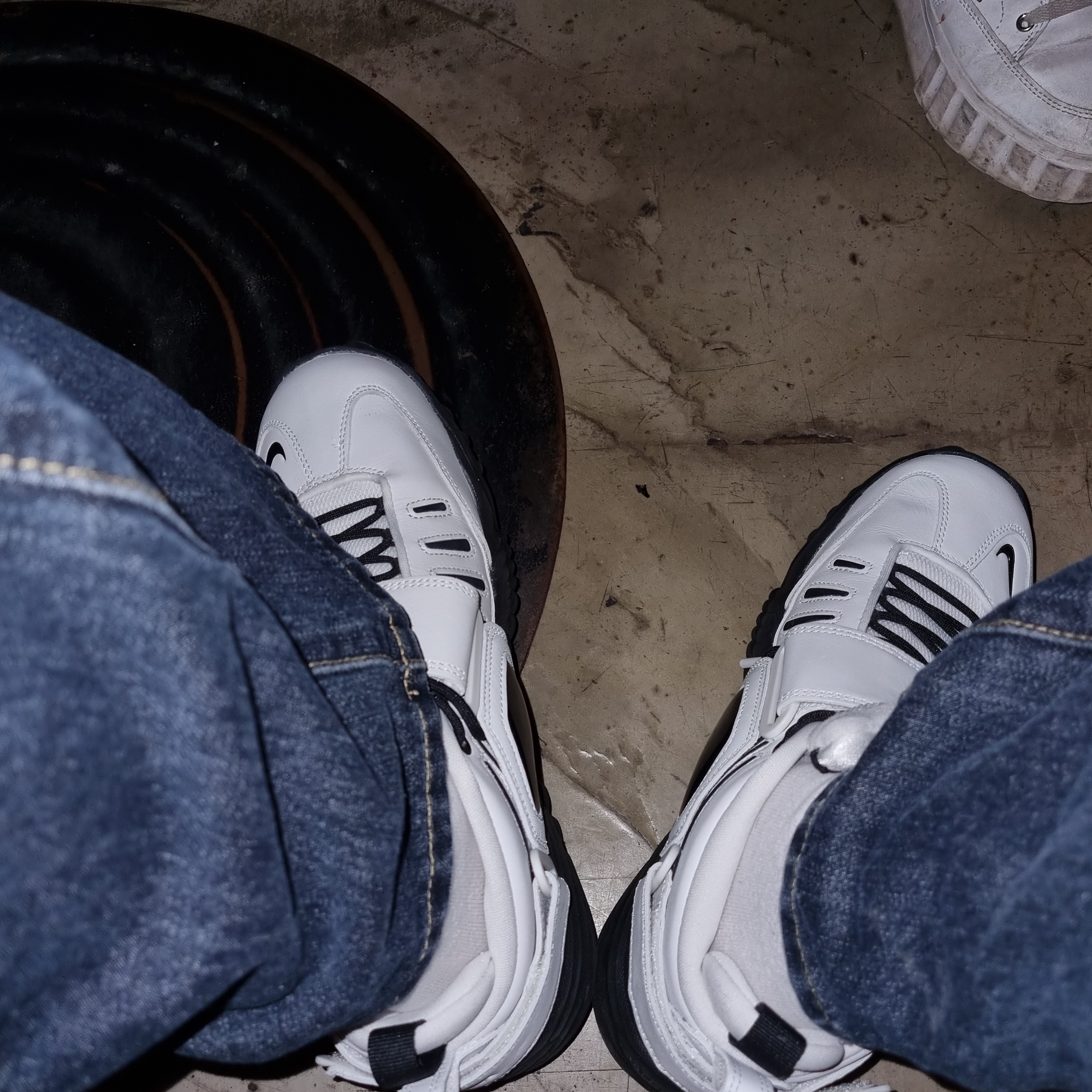 Nike x Ambush Air Adjust Force SP Summit White and Black 착용 스타일