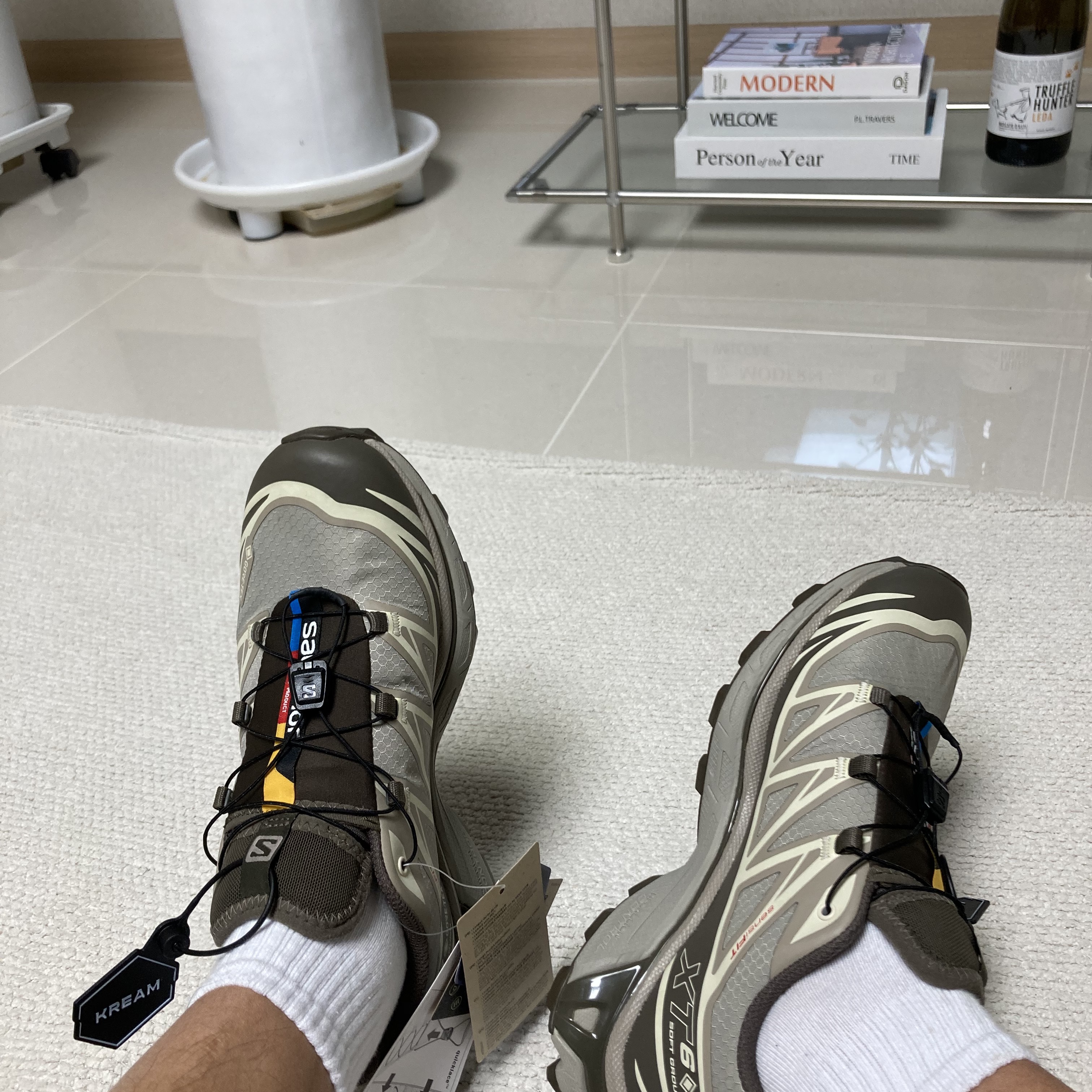 Salomon XT-6 Gore-Tex Vintage Khaki 착용 스타일 - 3
