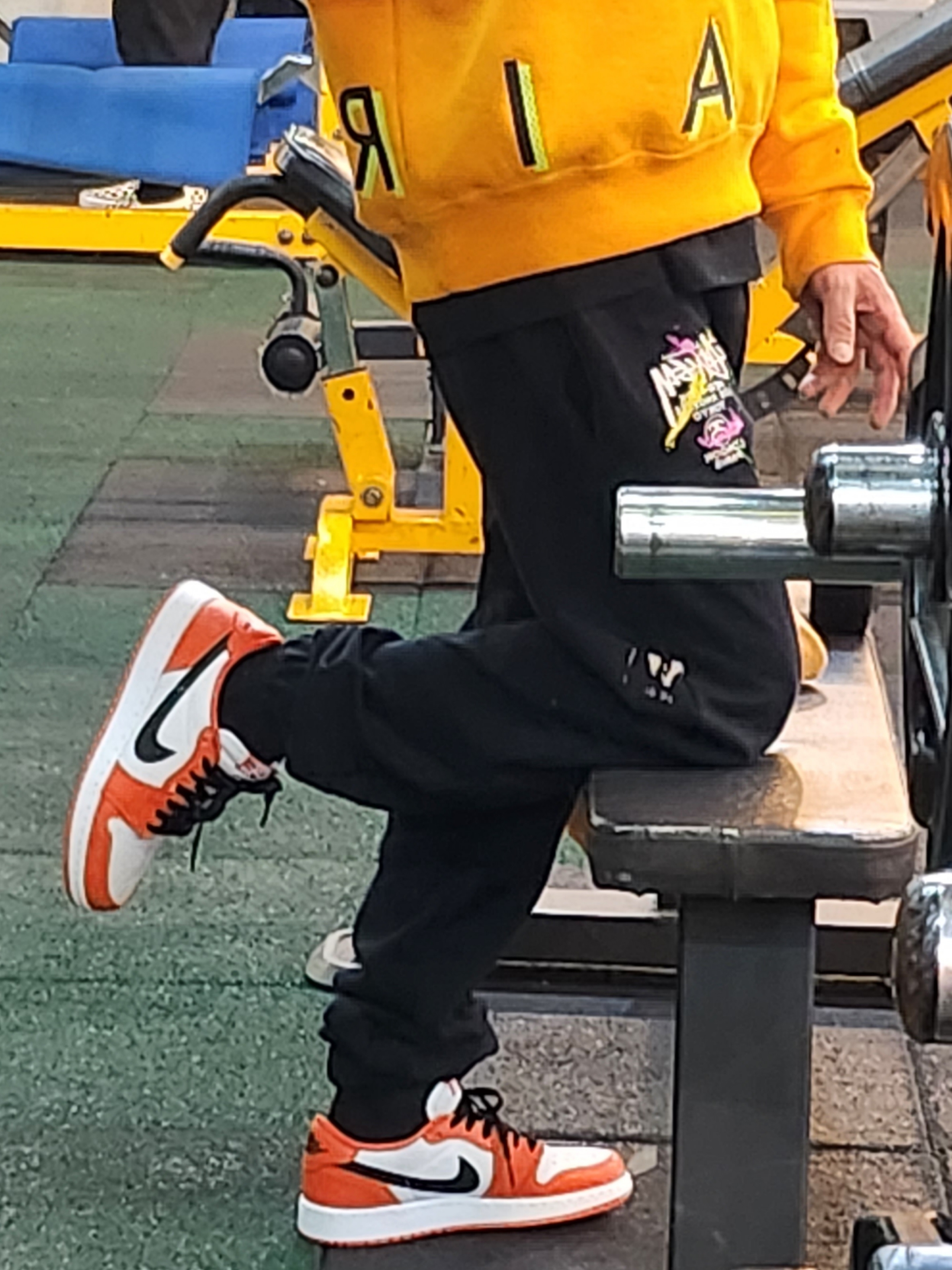 Nike x Kim Jones Fleece Crew Circuit Orange - US/EU, Jordan 1 Low OG Starfish 착용 스타일 - 2