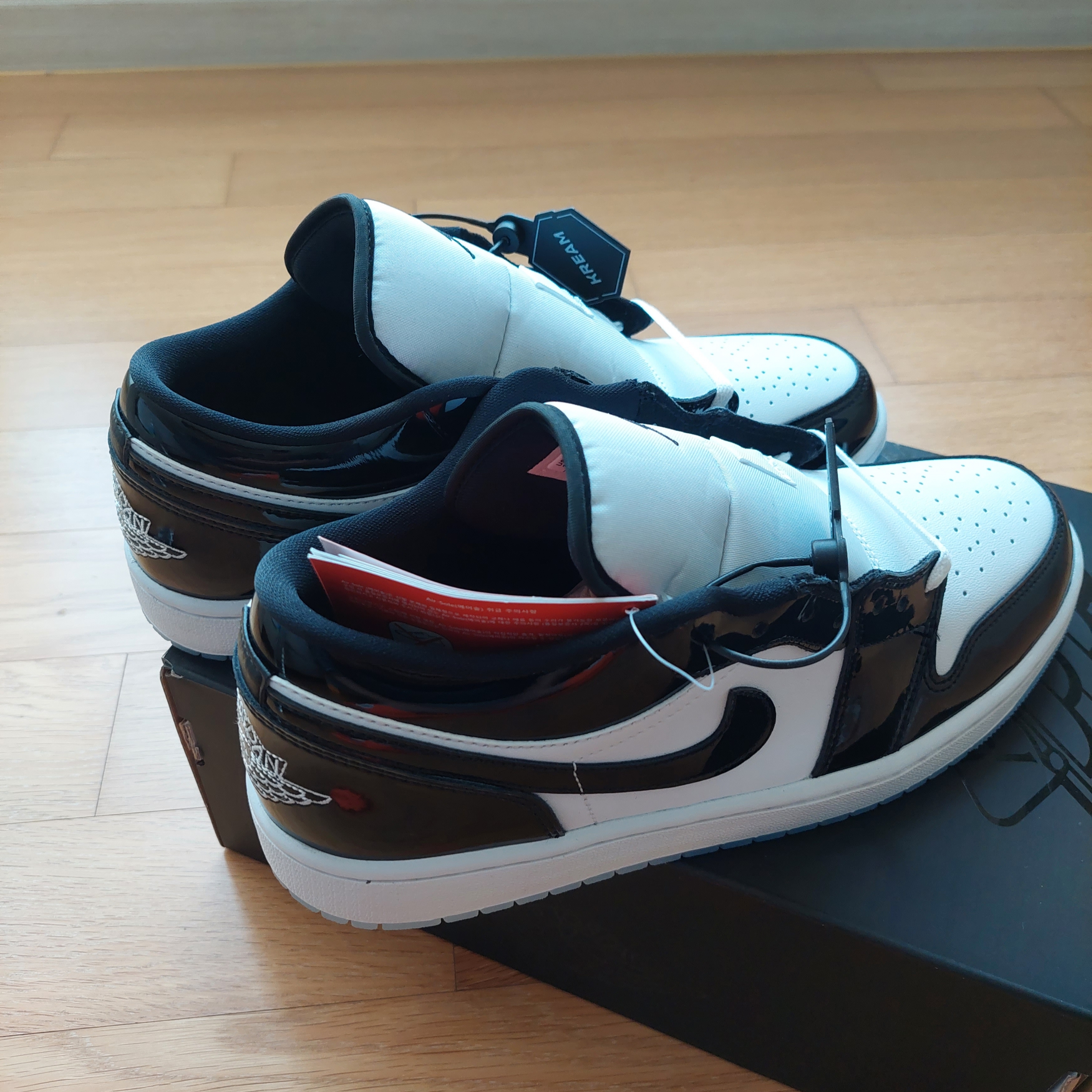 Jordan 1 Low SE Concord 착용 스타일 - 3
