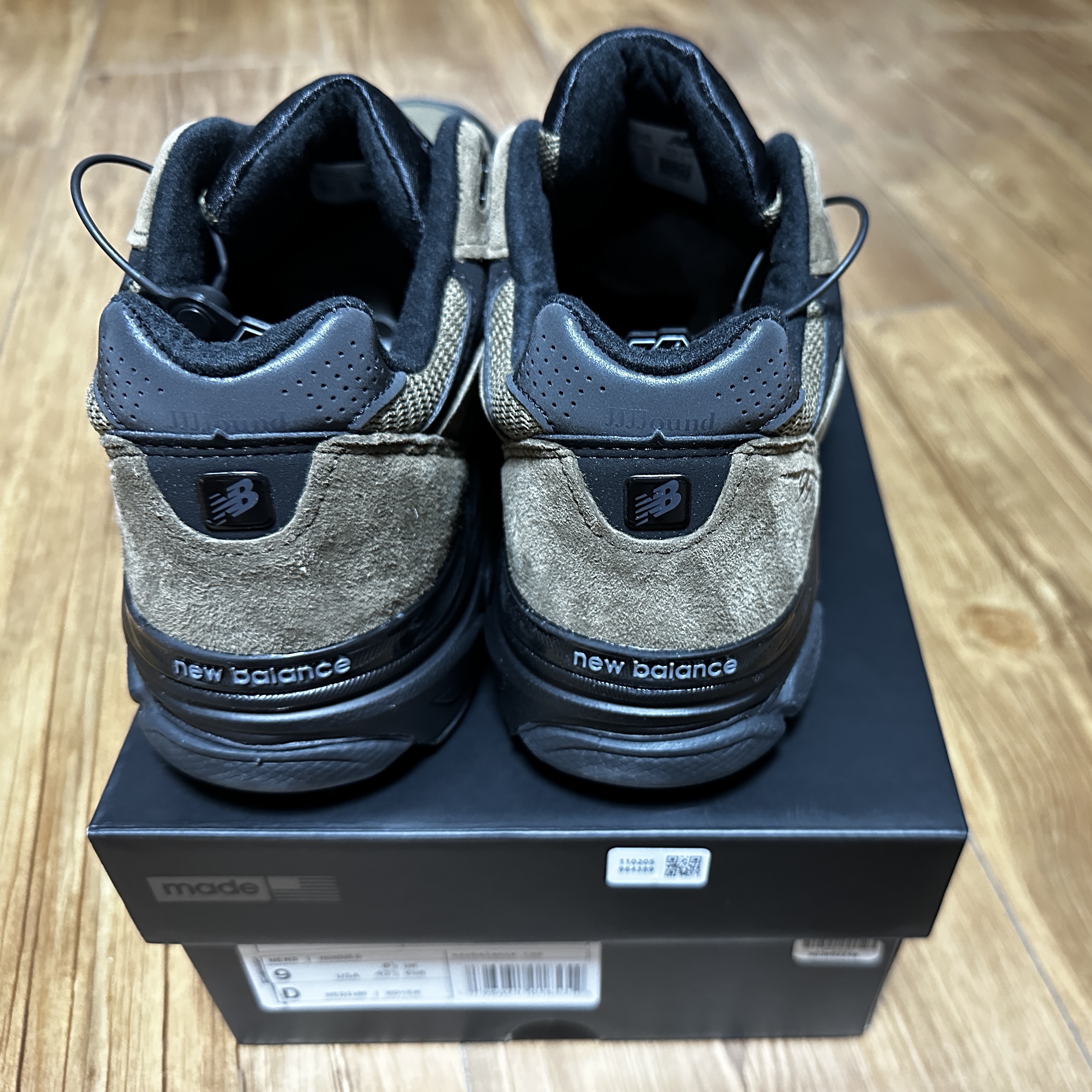 New Balance x JJJJound 990v3 Brown Black 착용 스타일 - 2