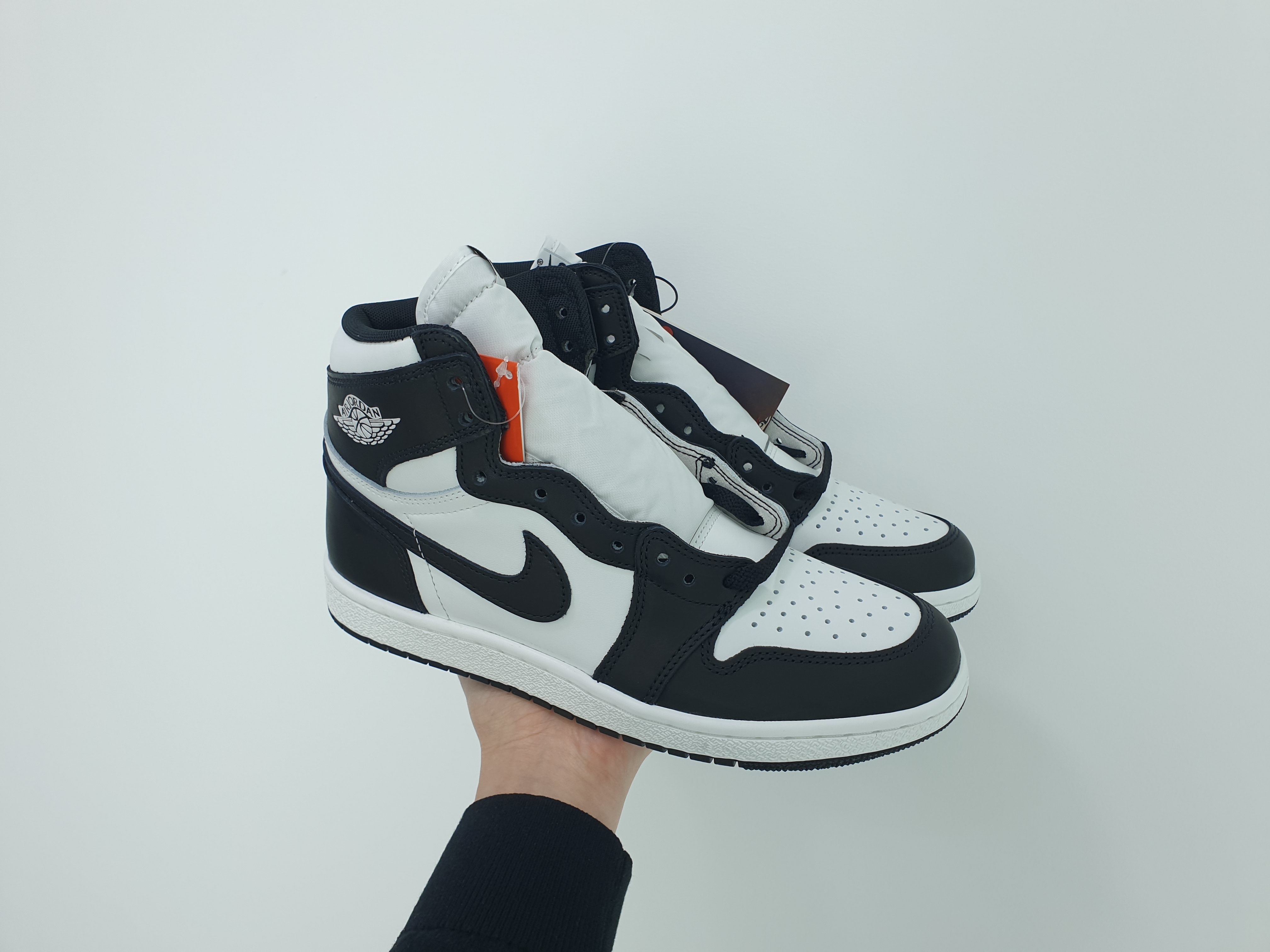 Jordan 1 High 85 Black White 착용 스타일 - 2