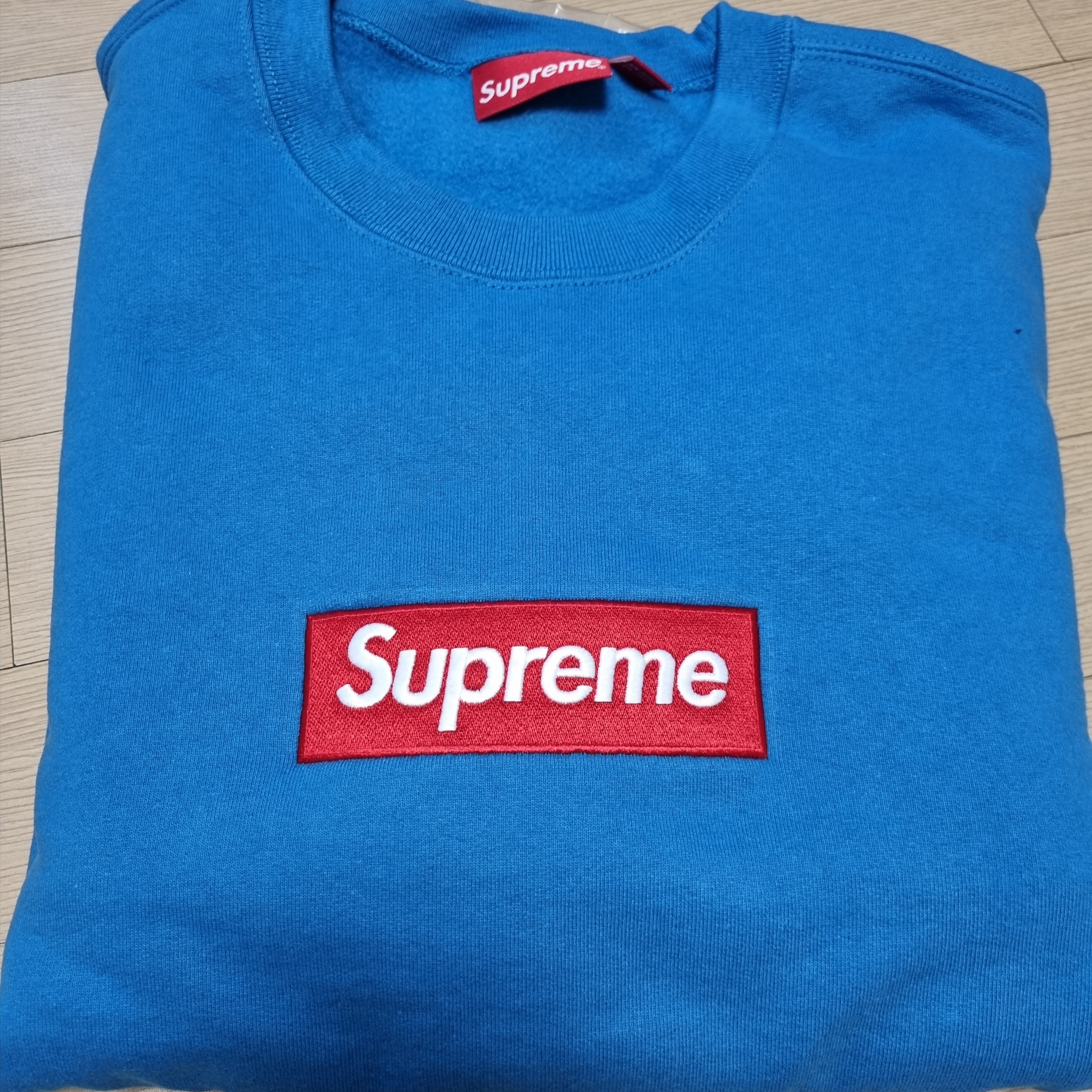 Supreme Box Logo Crewneck Blue - 22FW 착용 스타일 - 2