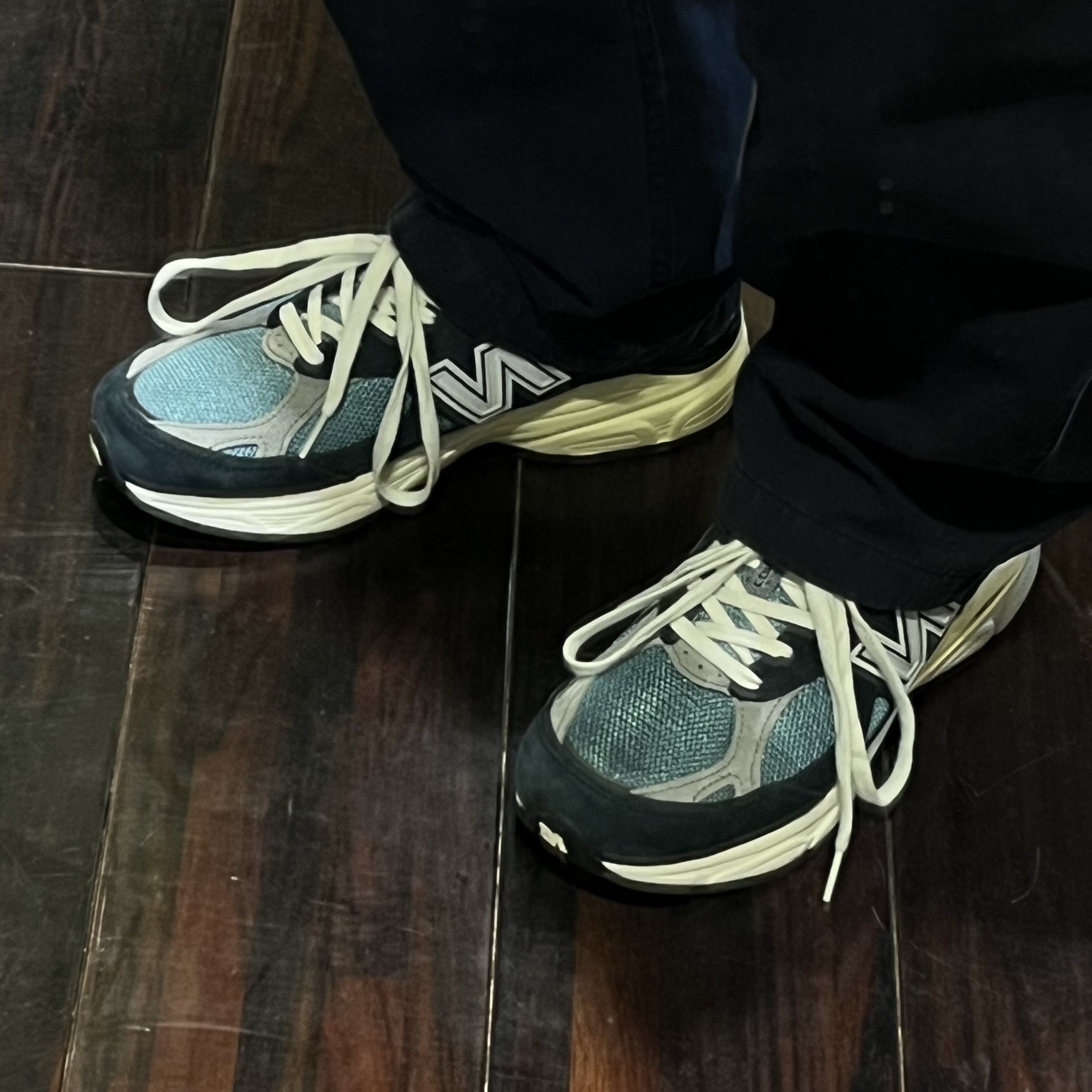 New Balance 990v3 Made in USA Navy Spring Tide 착용 스타일