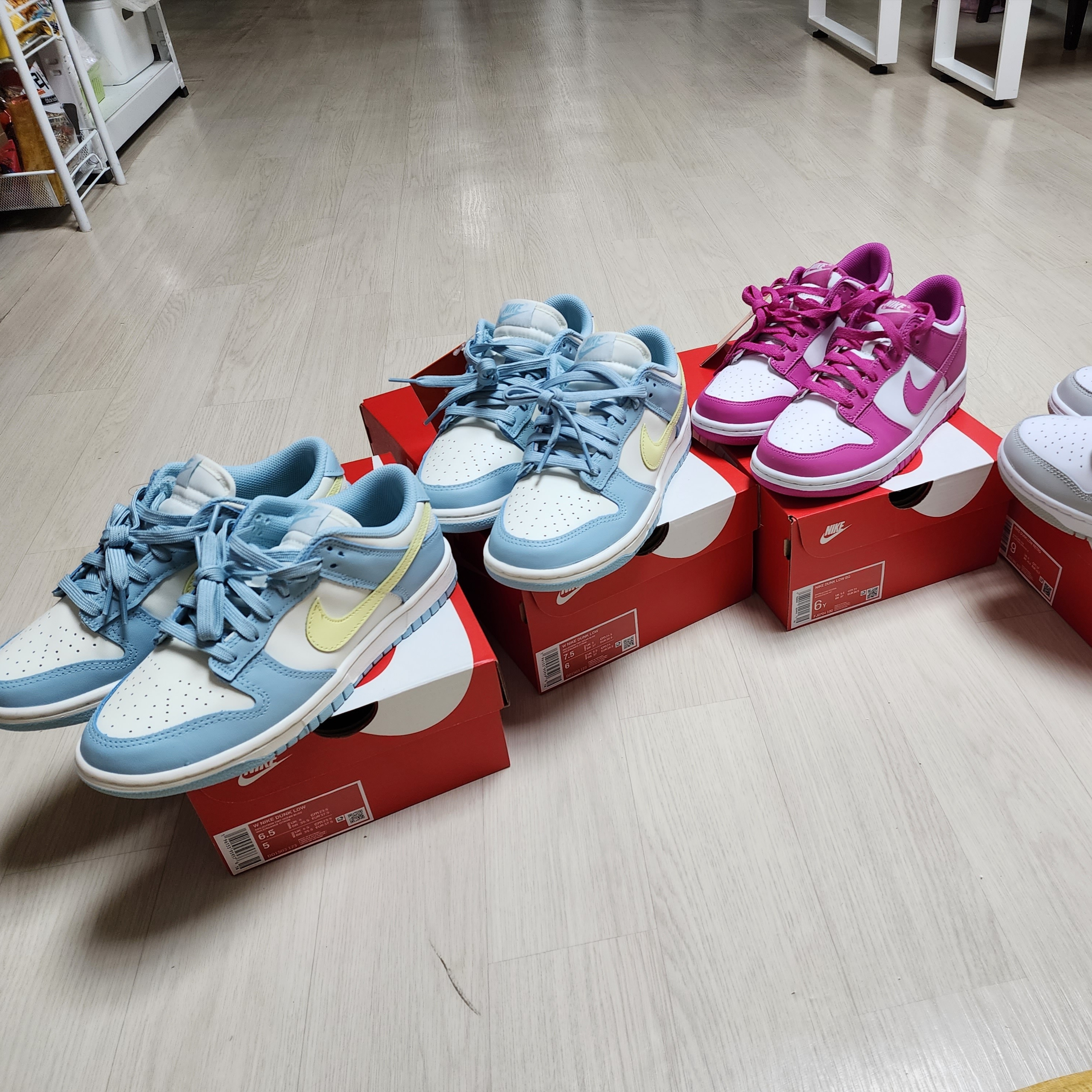 (W) Nike Dunk Low Sail Citron Tint 착용 스타일 - 3