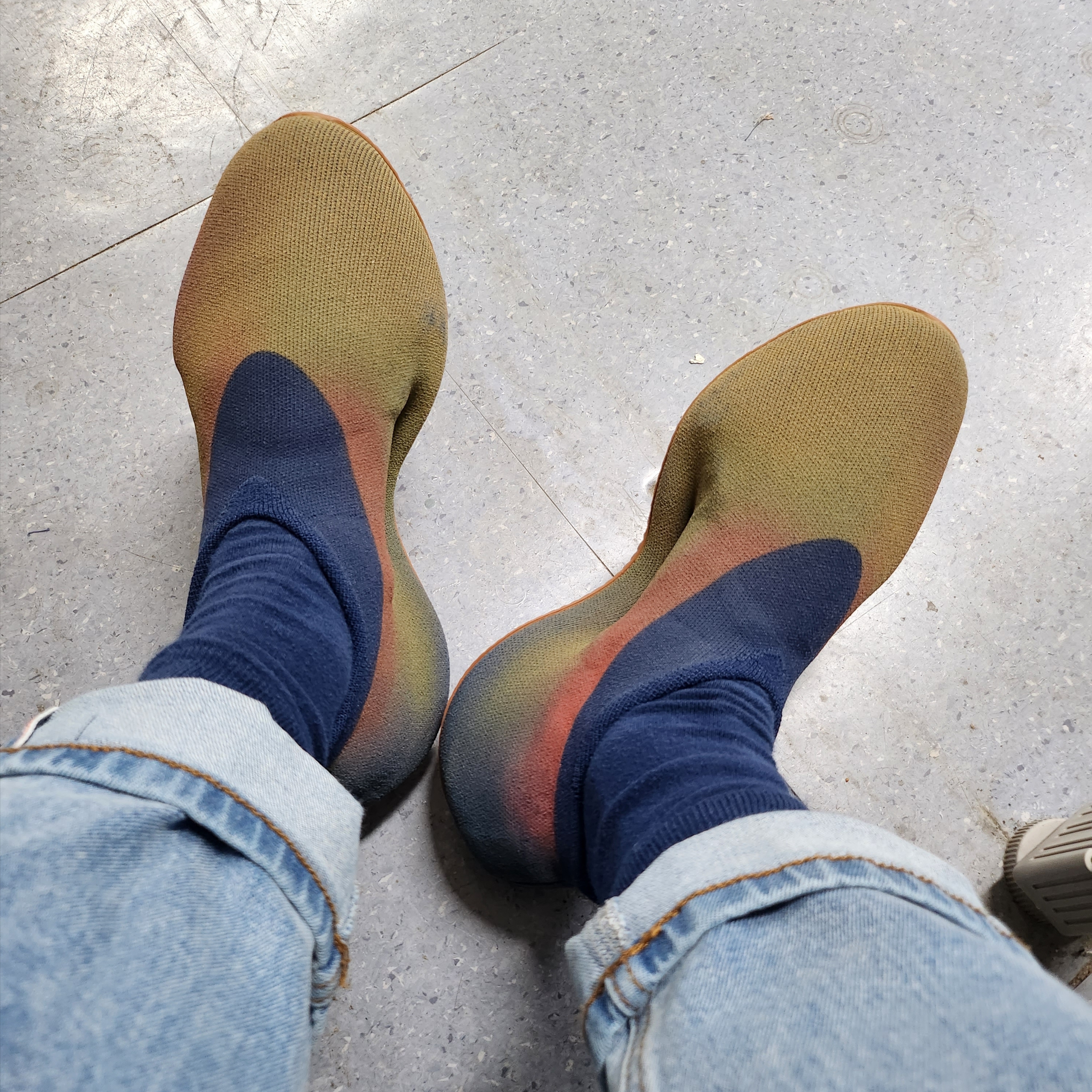 Adidas Yeezy Knit RNR Faded Indigo 착용 스타일