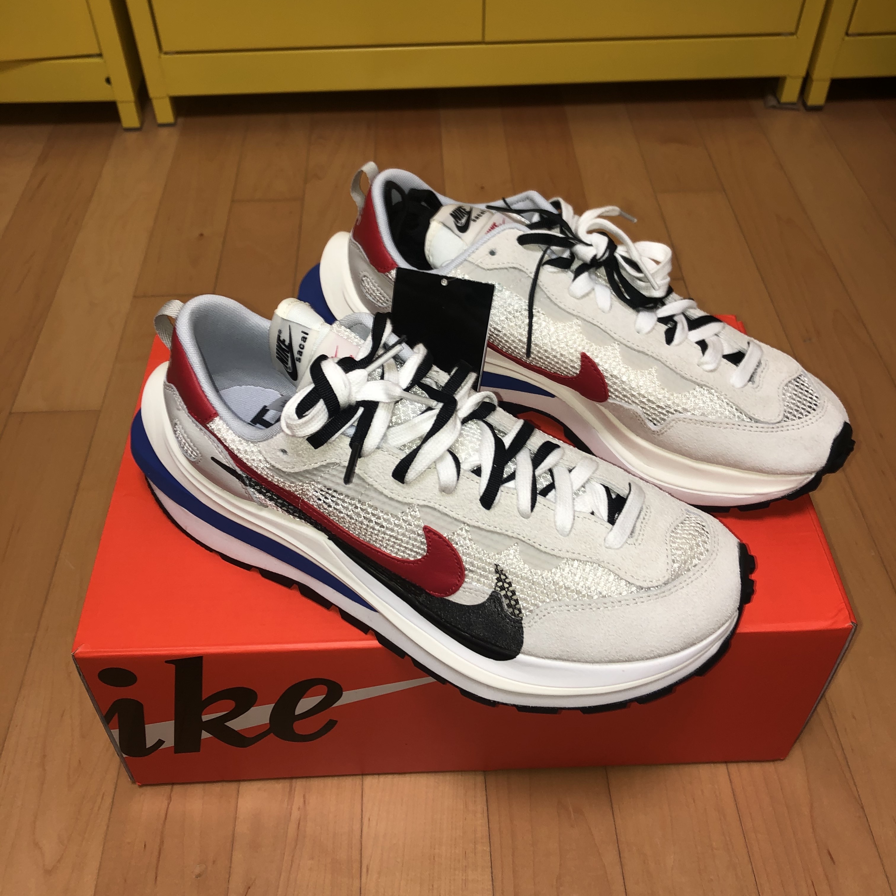 Nike x Sacai VaporWaffle Royal Fuchsia 착용 스타일