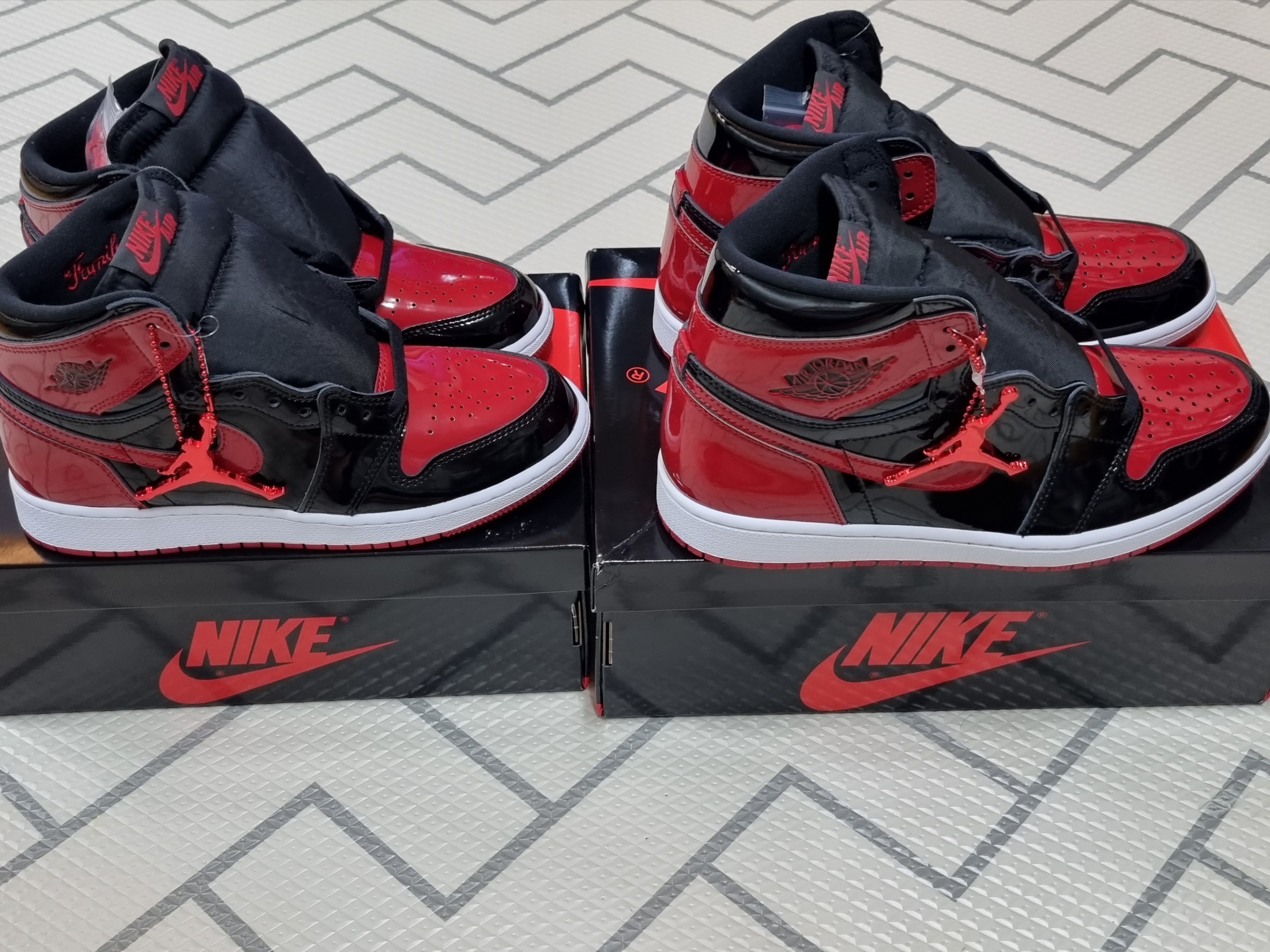 Jordan 1 Retro High OG Patent Bred, (GS) Jordan 1 Retro High OG Patent Bred 착용 스타일
