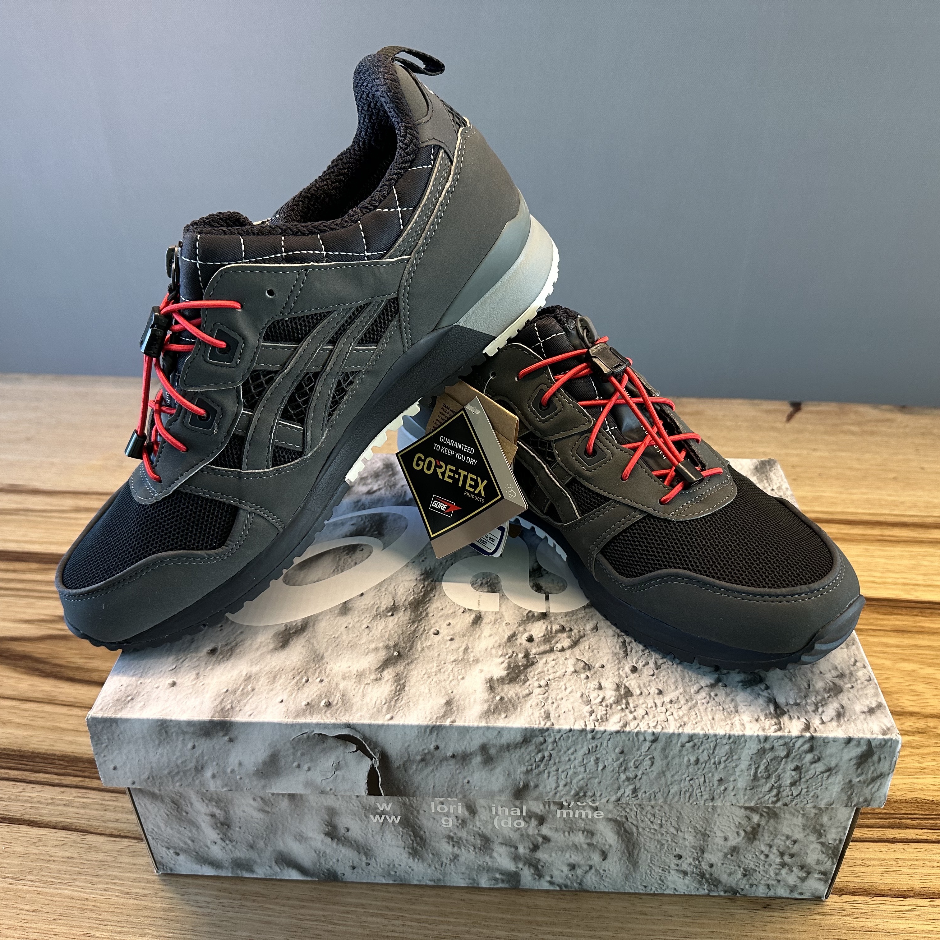Asics x Bal x Mita Sneakers Gel-Lyte III OG Gore-Tex Gunmetal Black 착용 스타일 - 1