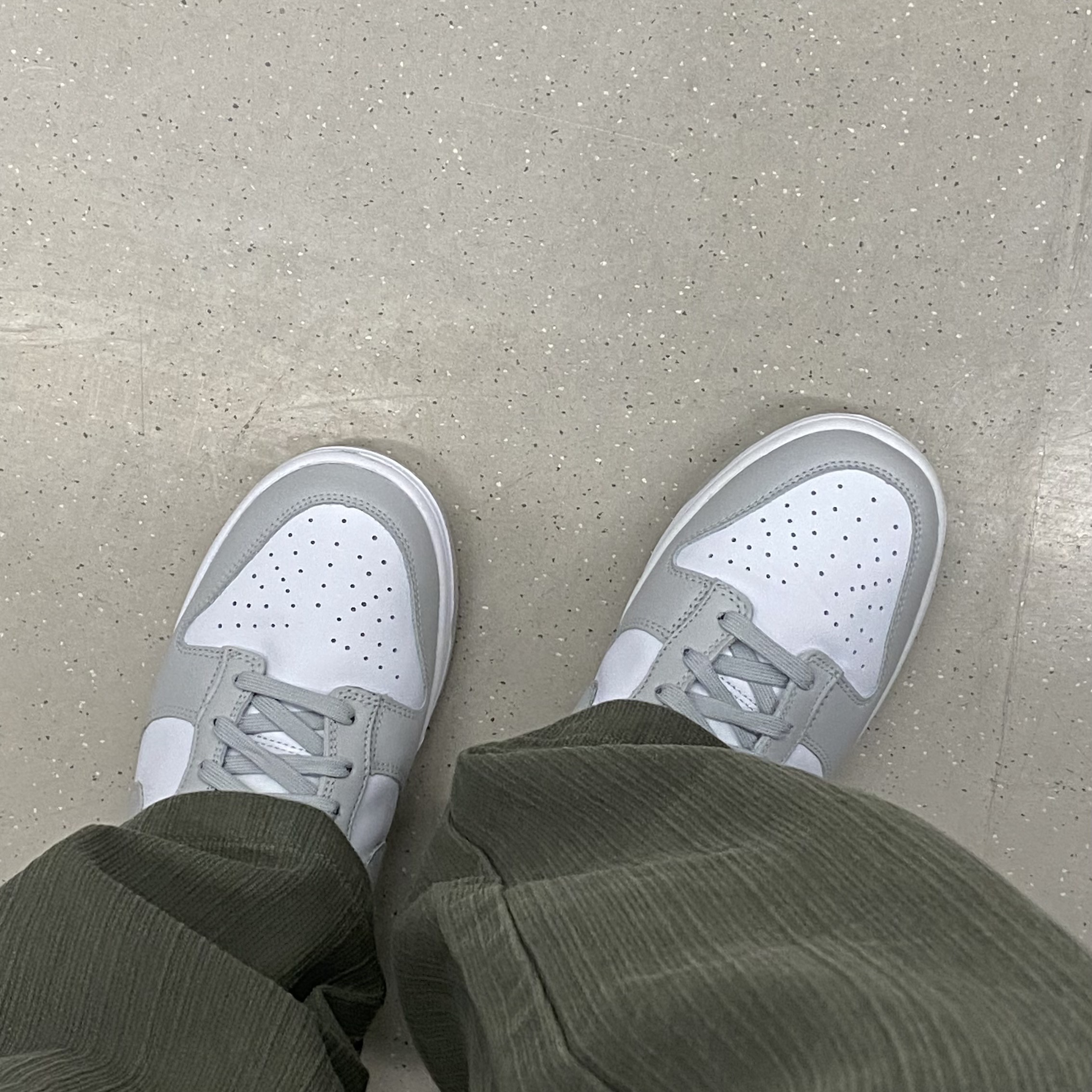 Nike Dunk Low Retro Grey Fog 착용 스타일 - 4
