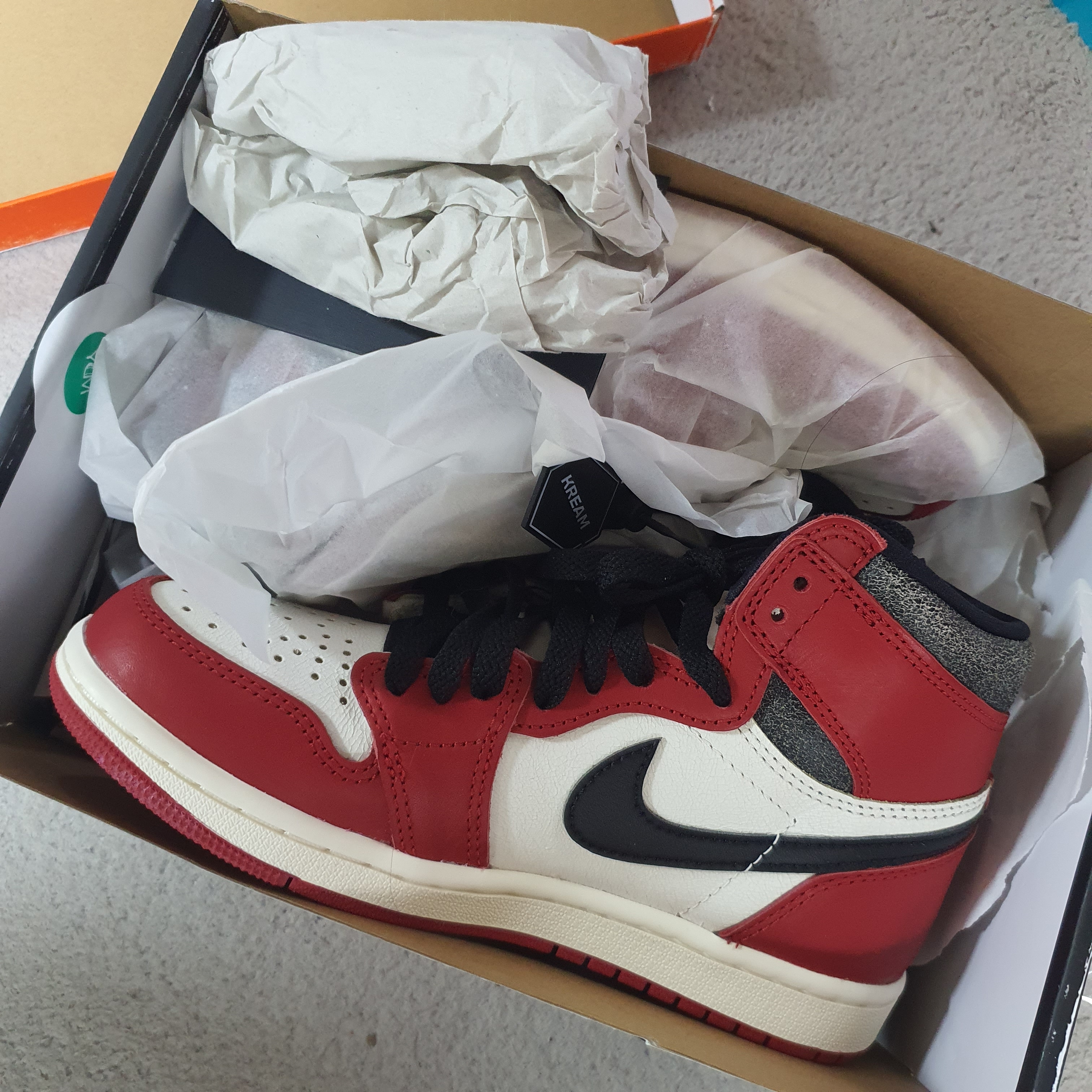Jordan 1 Retro High OG Chicago 2022 착용 스타일 - 3