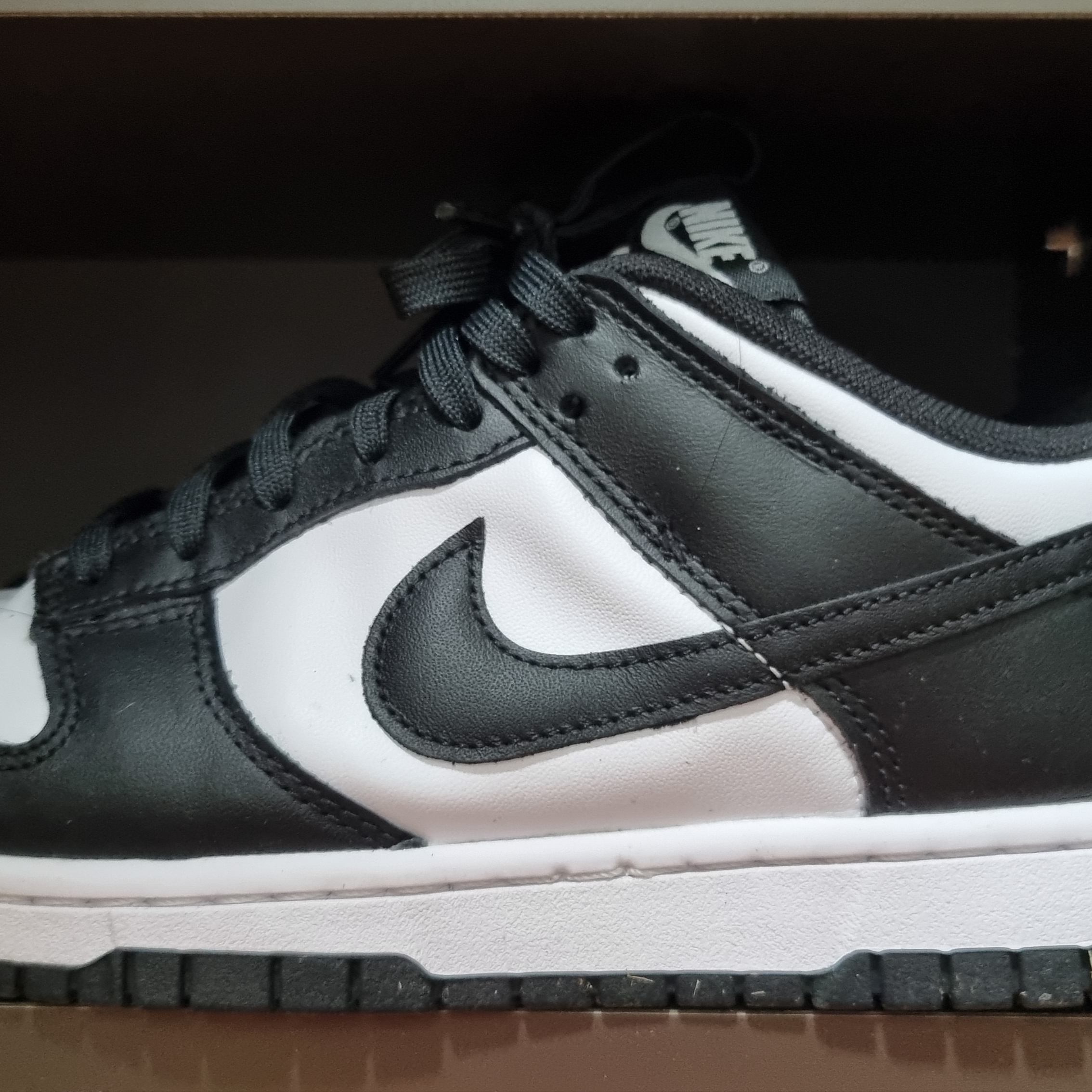 Nike Dunk Low Retro Black 착용 스타일