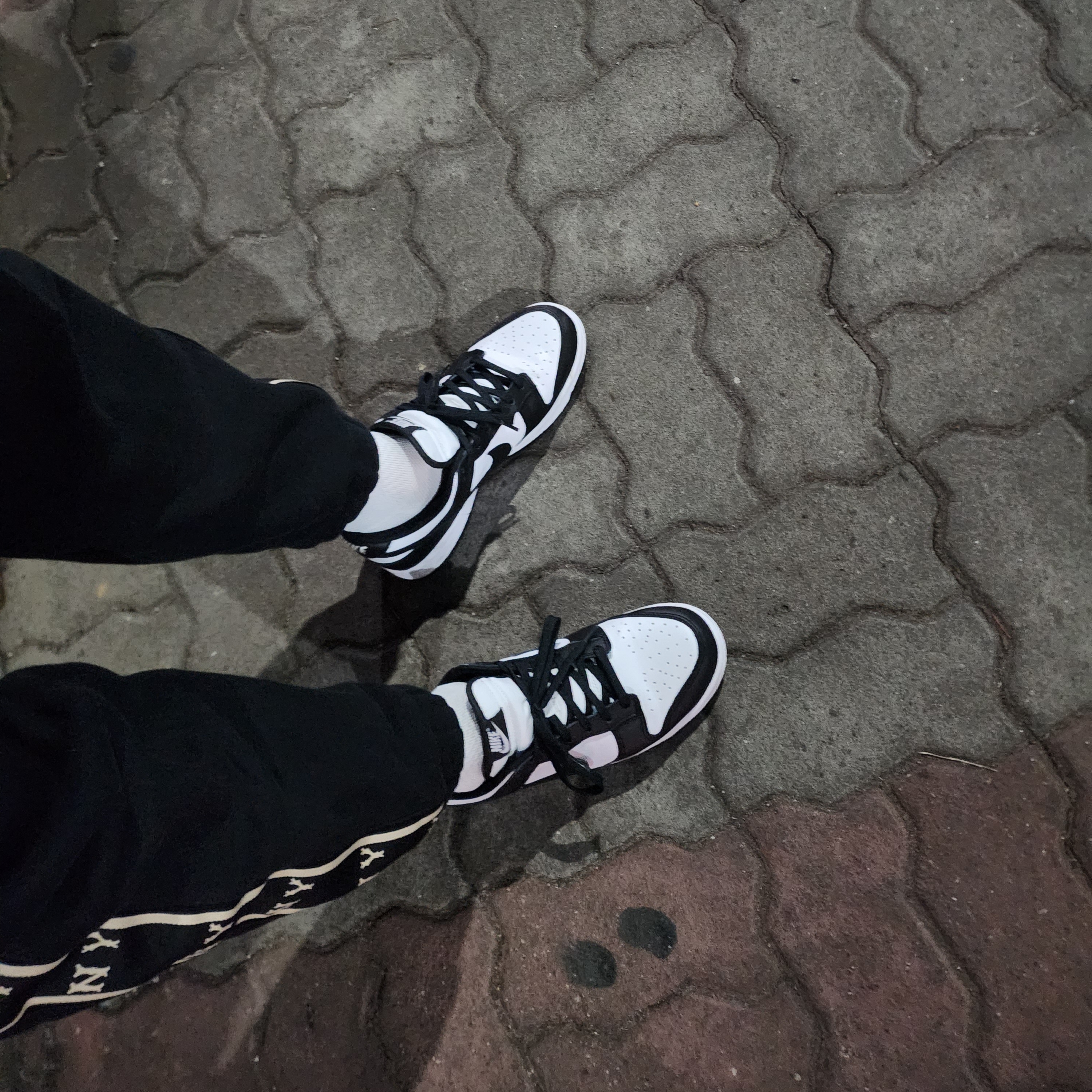 (W) Nike Dunk Low Black 착용 스타일