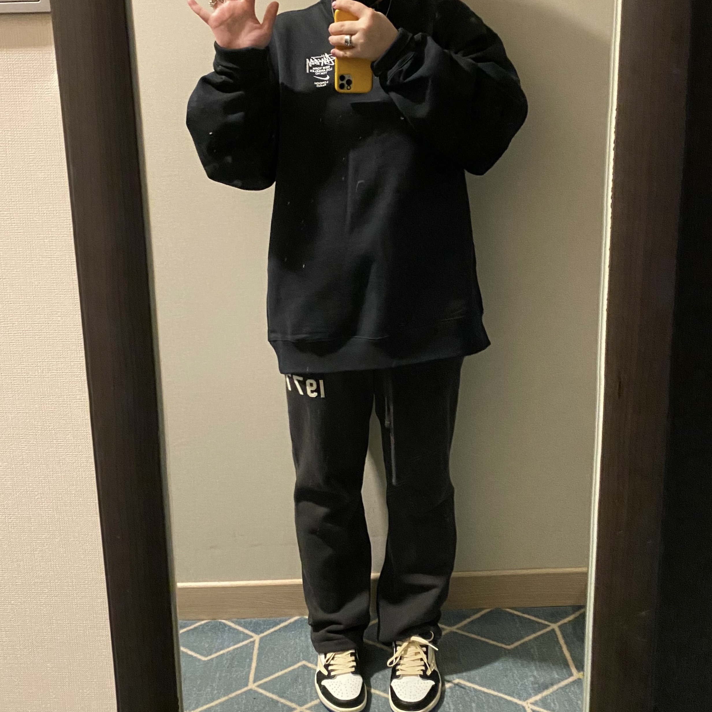 Nike x Stussy NRG ZR Fleece Crewneck Black - US/EU, Essentials 1977 Relaxed Sweatpants Iron - 22SS 착용 스타일
