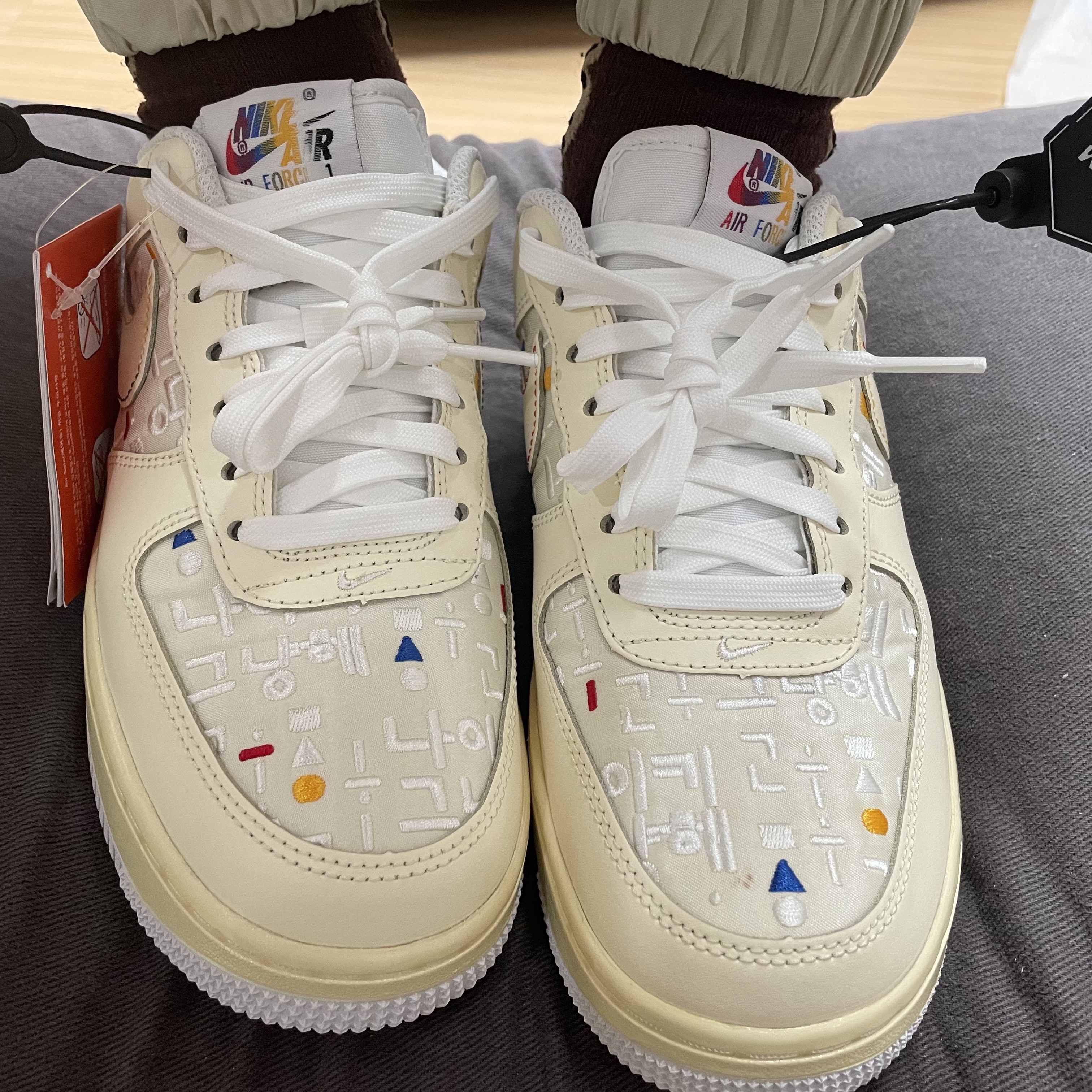 (W) Nike Air Force 1 '07 LV8 Hangul Day 착용 스타일