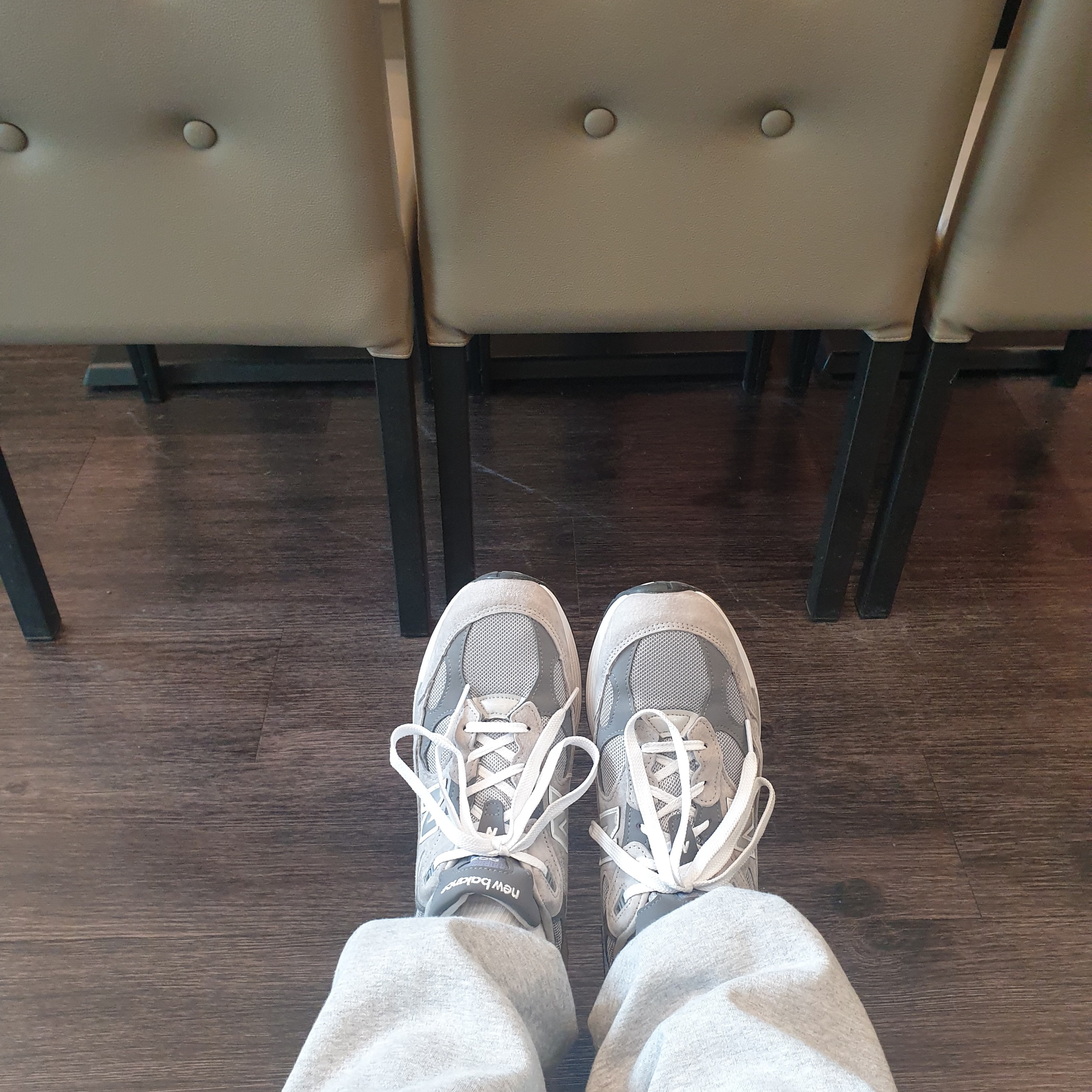 New Balance 992 Made in USA White Silver 착용 스타일 - 1